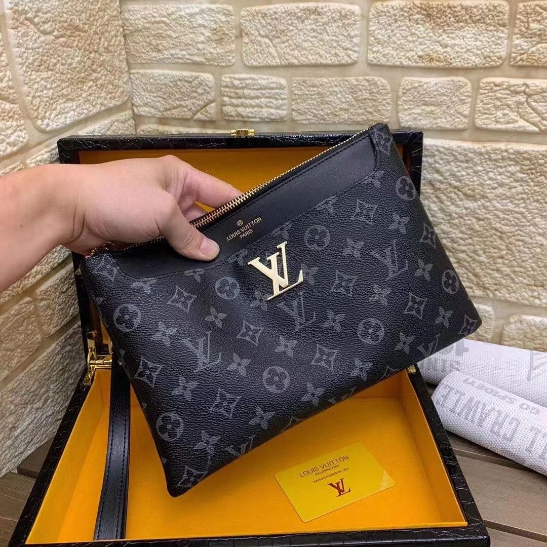 Functional Mens Louis Vuitton Clutch Bags 92736