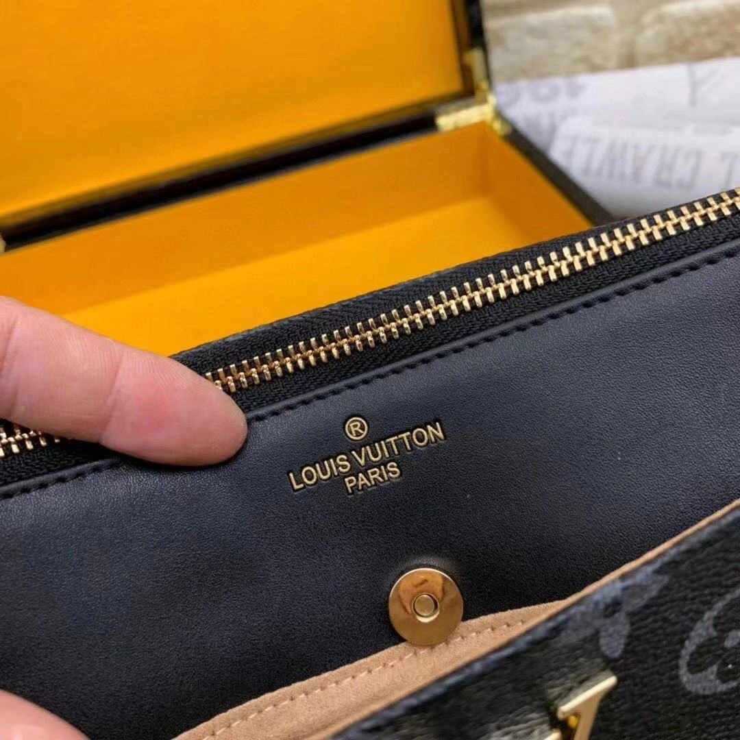 Functional Mens Louis Vuitton Clutch Bags 92736