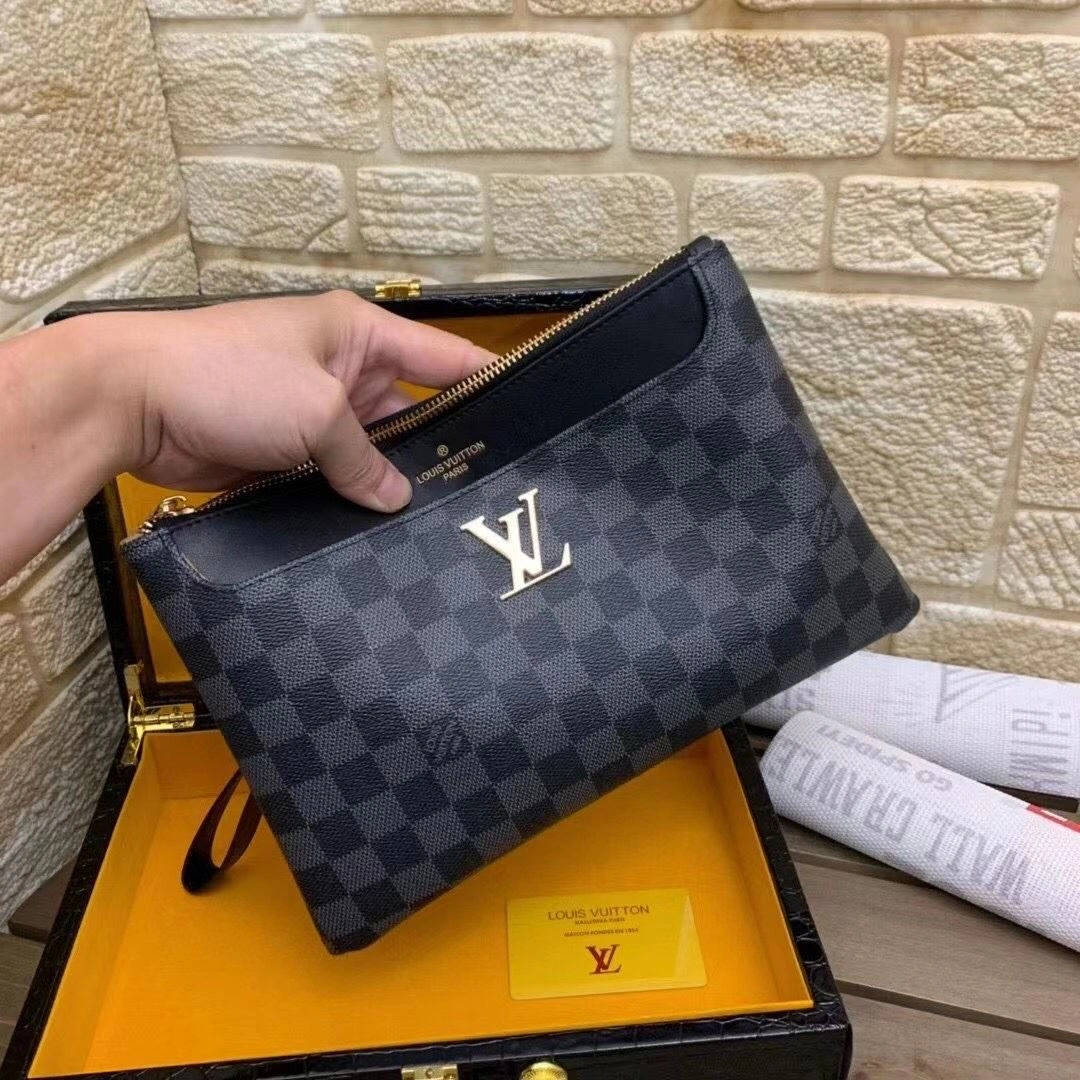 Mens Louis Vuitton Clutch Bags FreshLook 92770