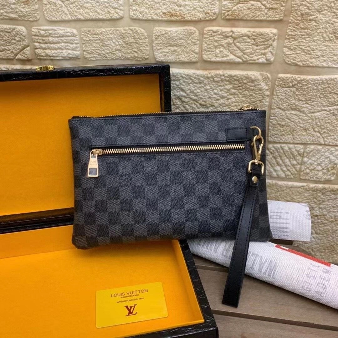 Mens Louis Vuitton Clutch Bags FreshLook 92770