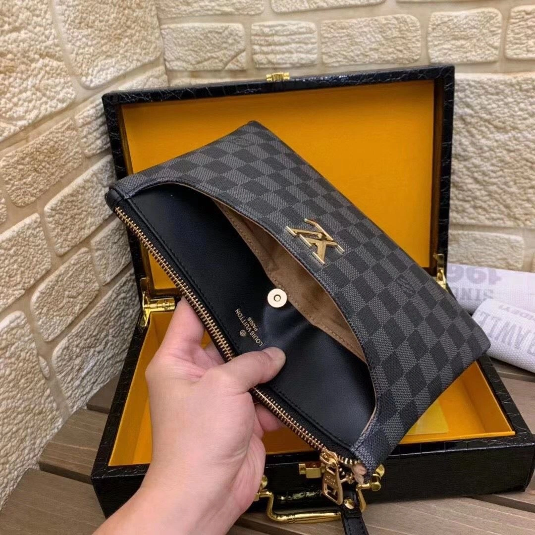 Mens Louis Vuitton Clutch Bags FreshLook 92770