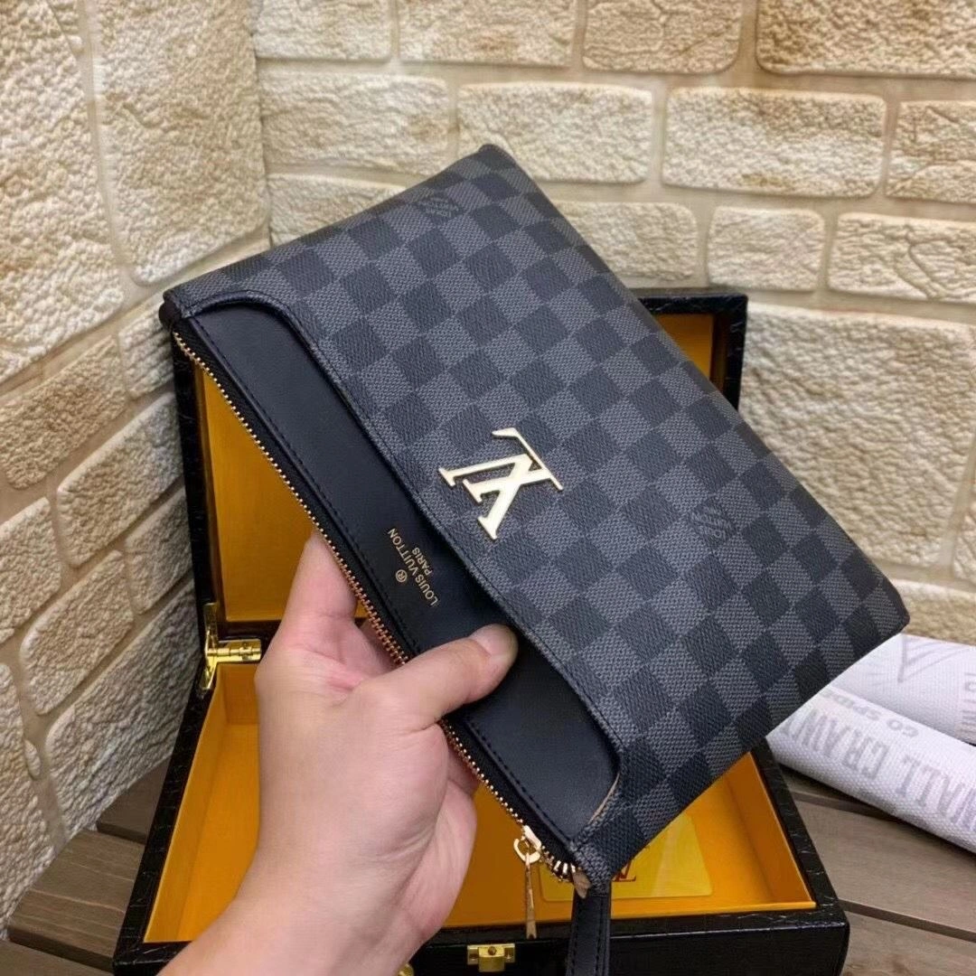 Mens Louis Vuitton Clutch Bags FreshLook 92770
