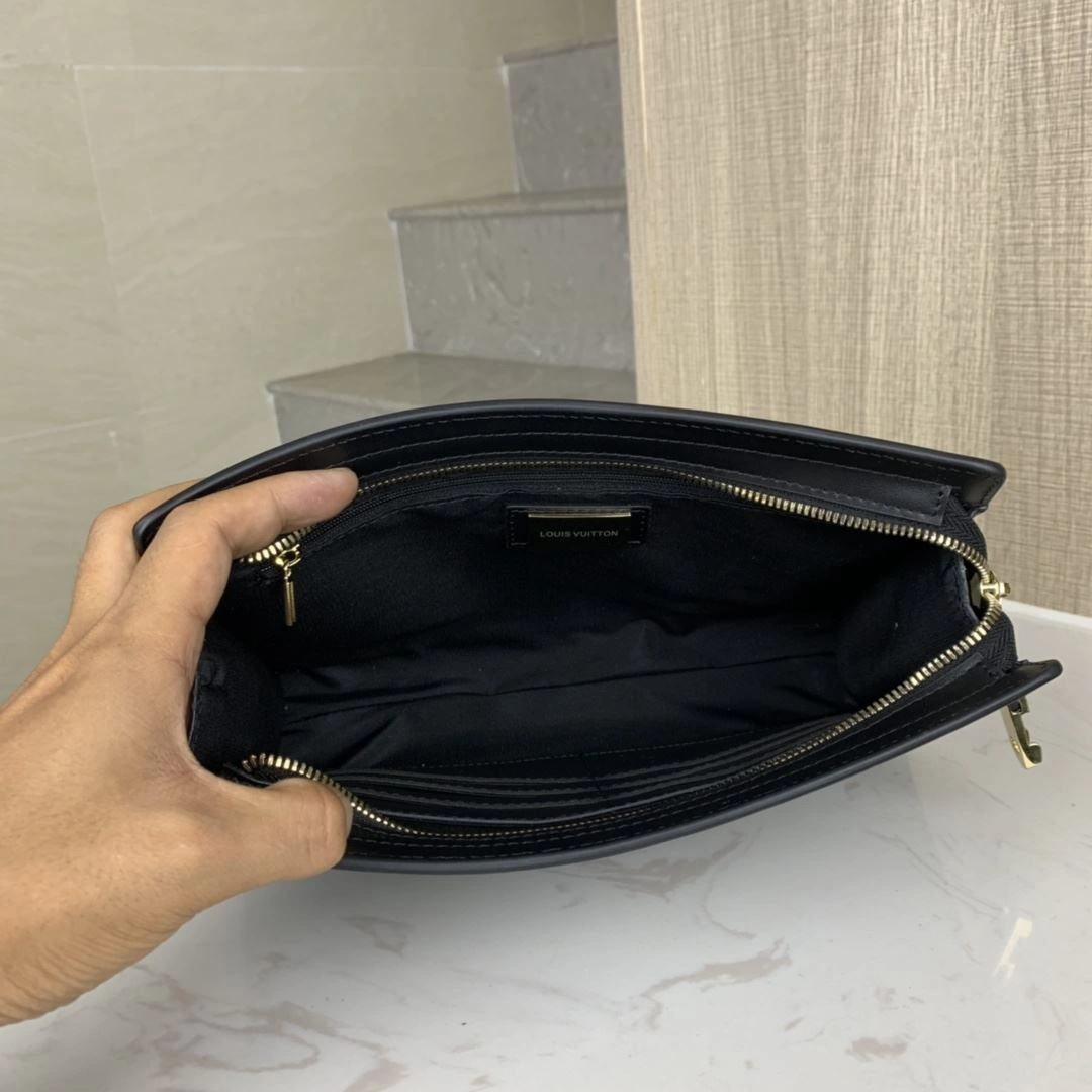 Comfortable Mens Louis Vuitton Clutch Bags 92732