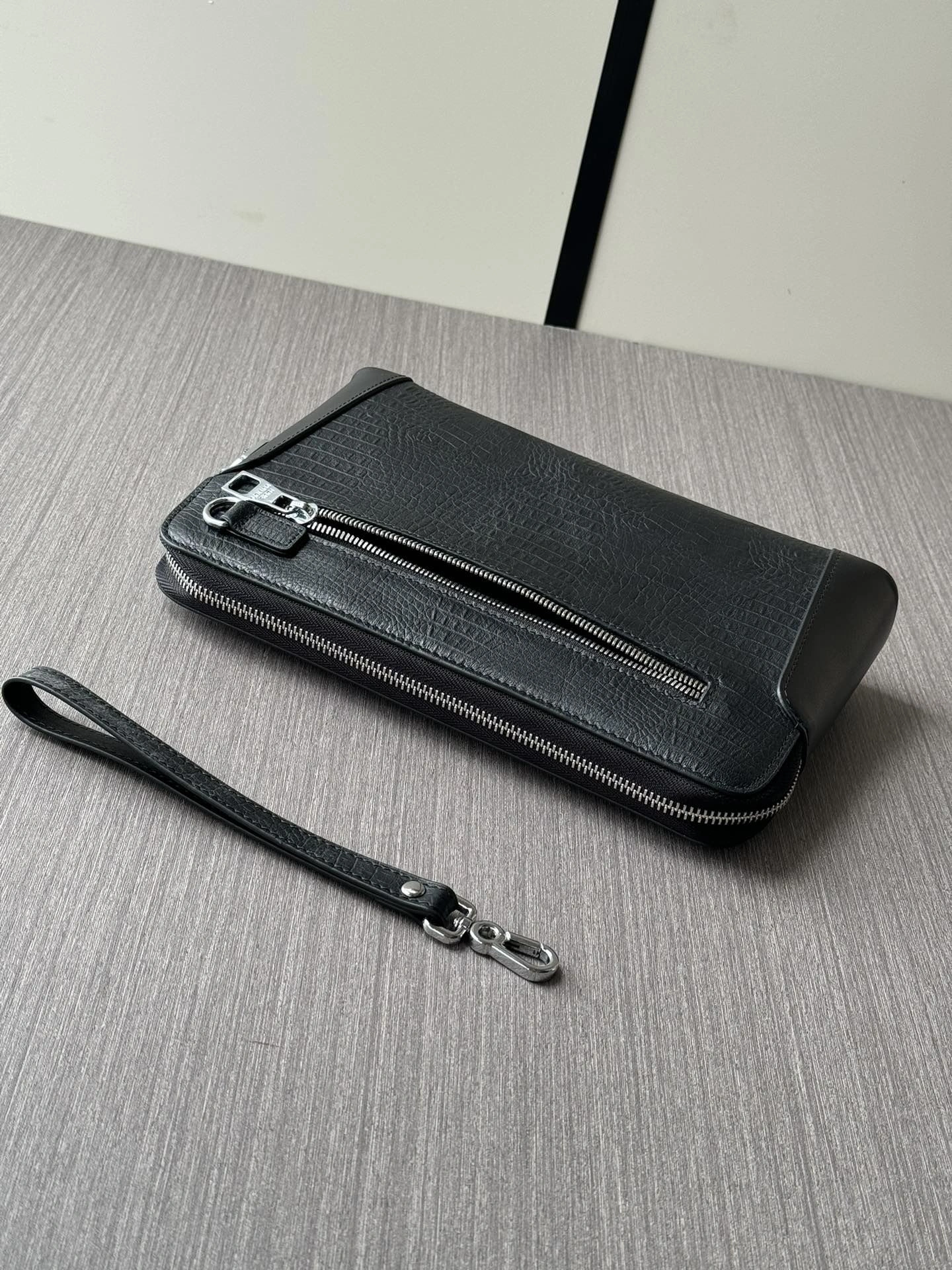Mens Louis Vuitton Clutch Bags Neat 92728