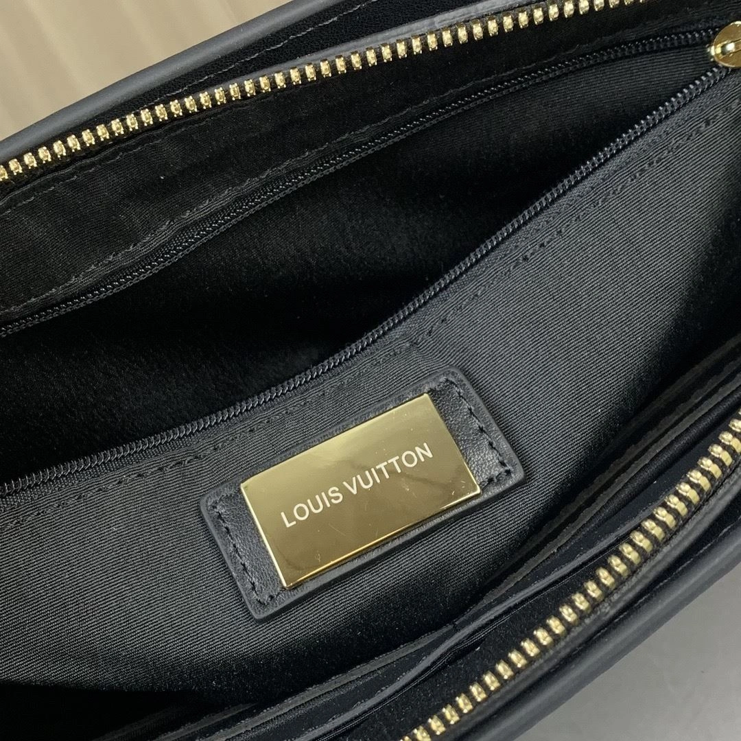 Mens Louis Vuitton Clutch Bags Classic 92726