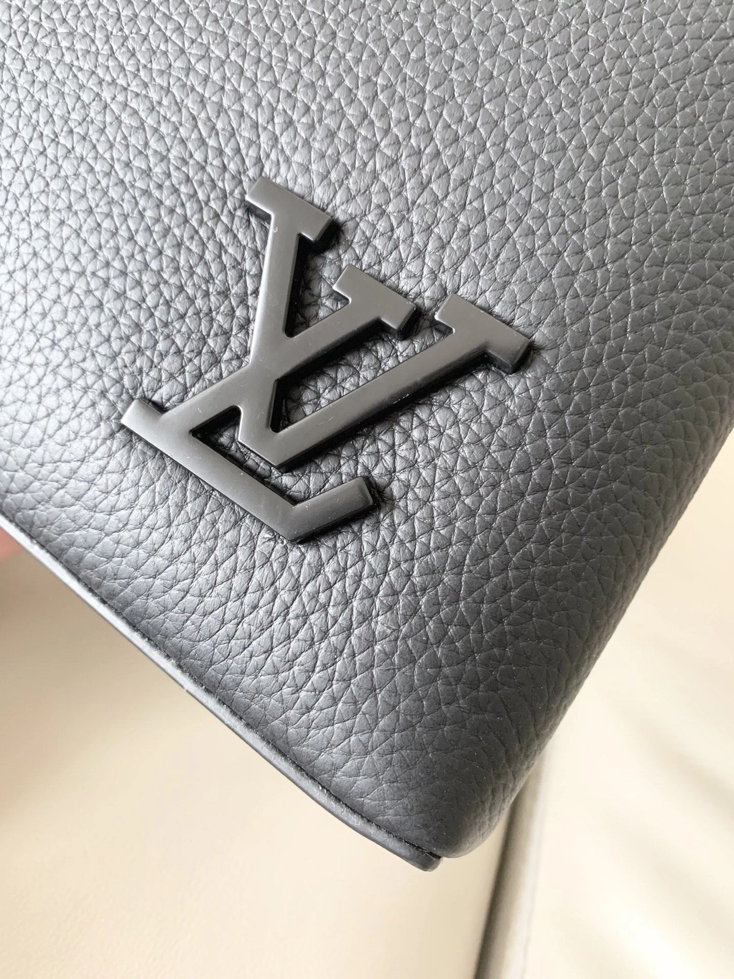 Mens Louis Vuitton Clutch Bags Refined 90606
