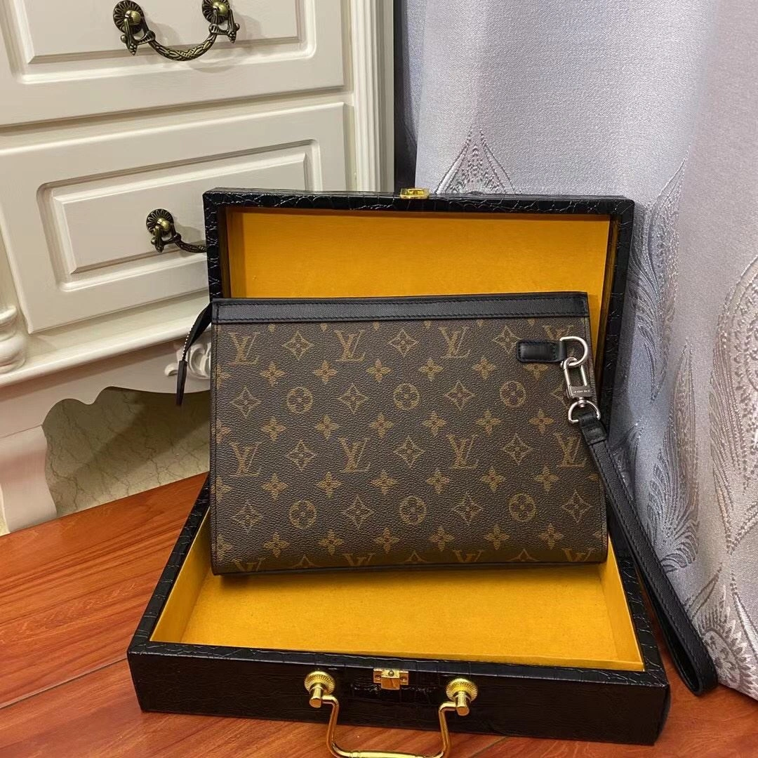Mens Louis Vuitton Clutch Bags ZipUp 92705
