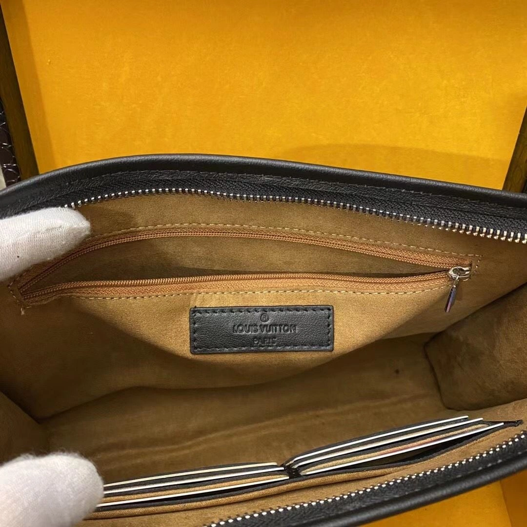 Mens Louis Vuitton Clutch Bags ZipUp 92705