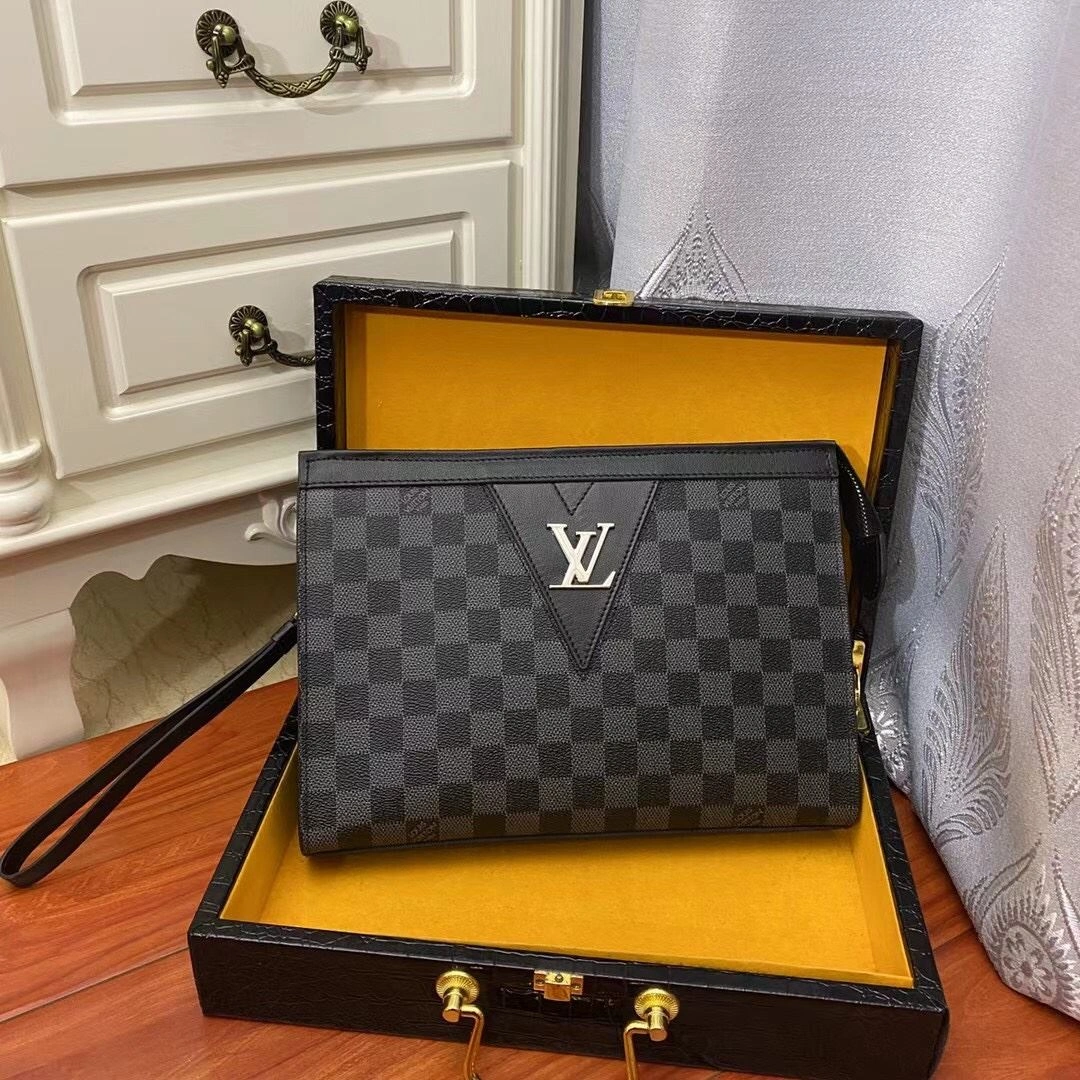 Mens Louis Vuitton Clutch Bags Casual 92713