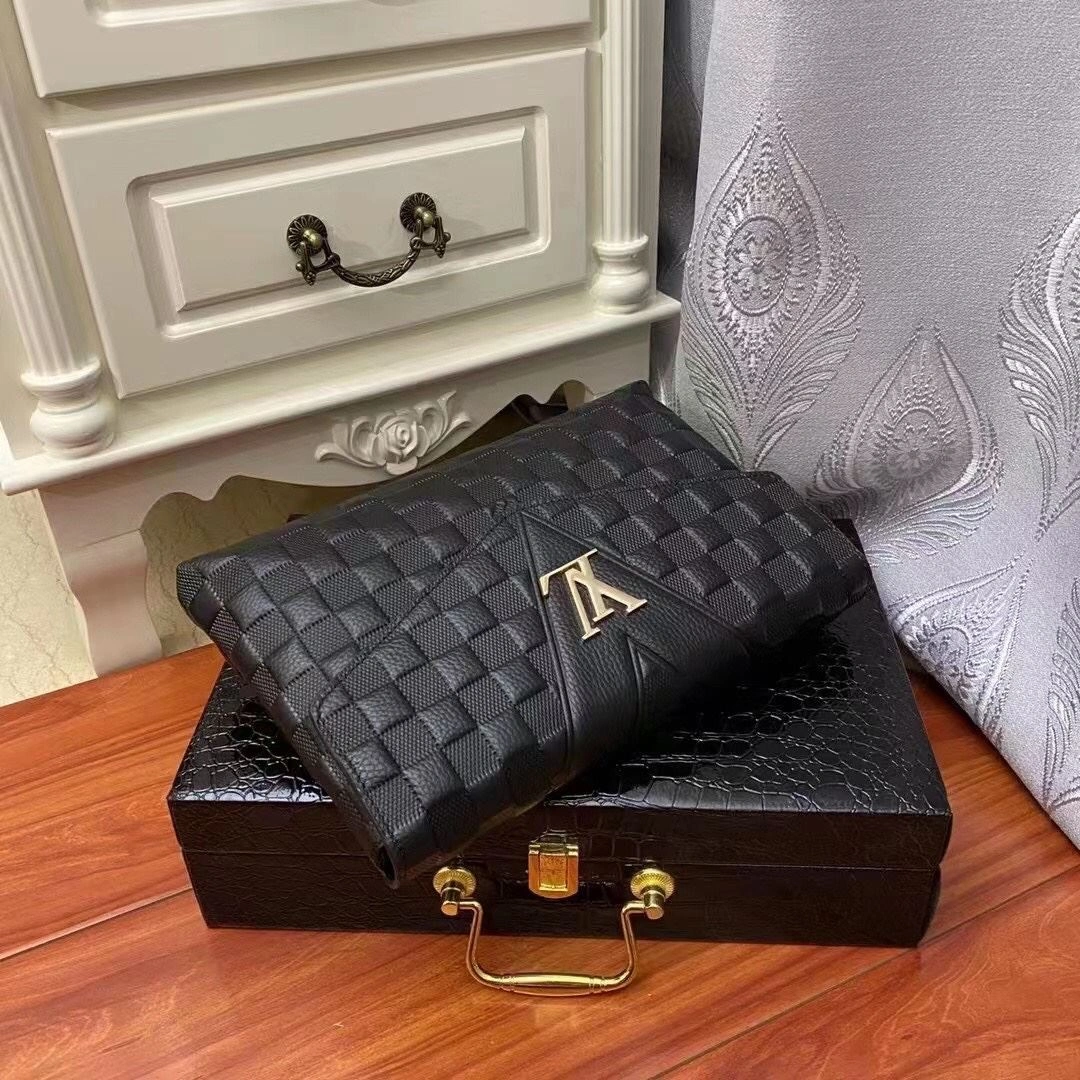 ZeroBulk Mens Louis Vuitton Clutch Bags 92741