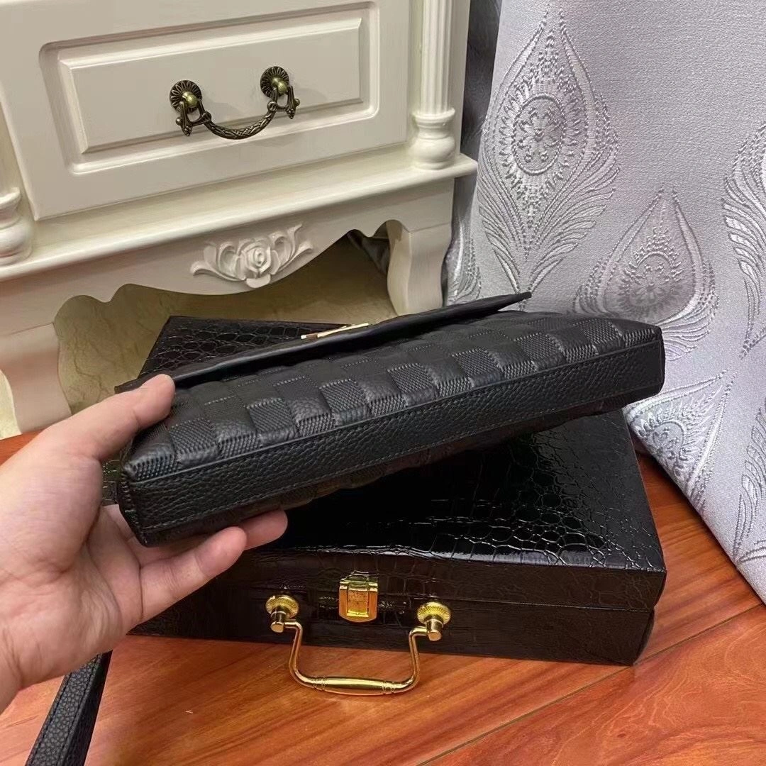 ZeroBulk Mens Louis Vuitton Clutch Bags 92741