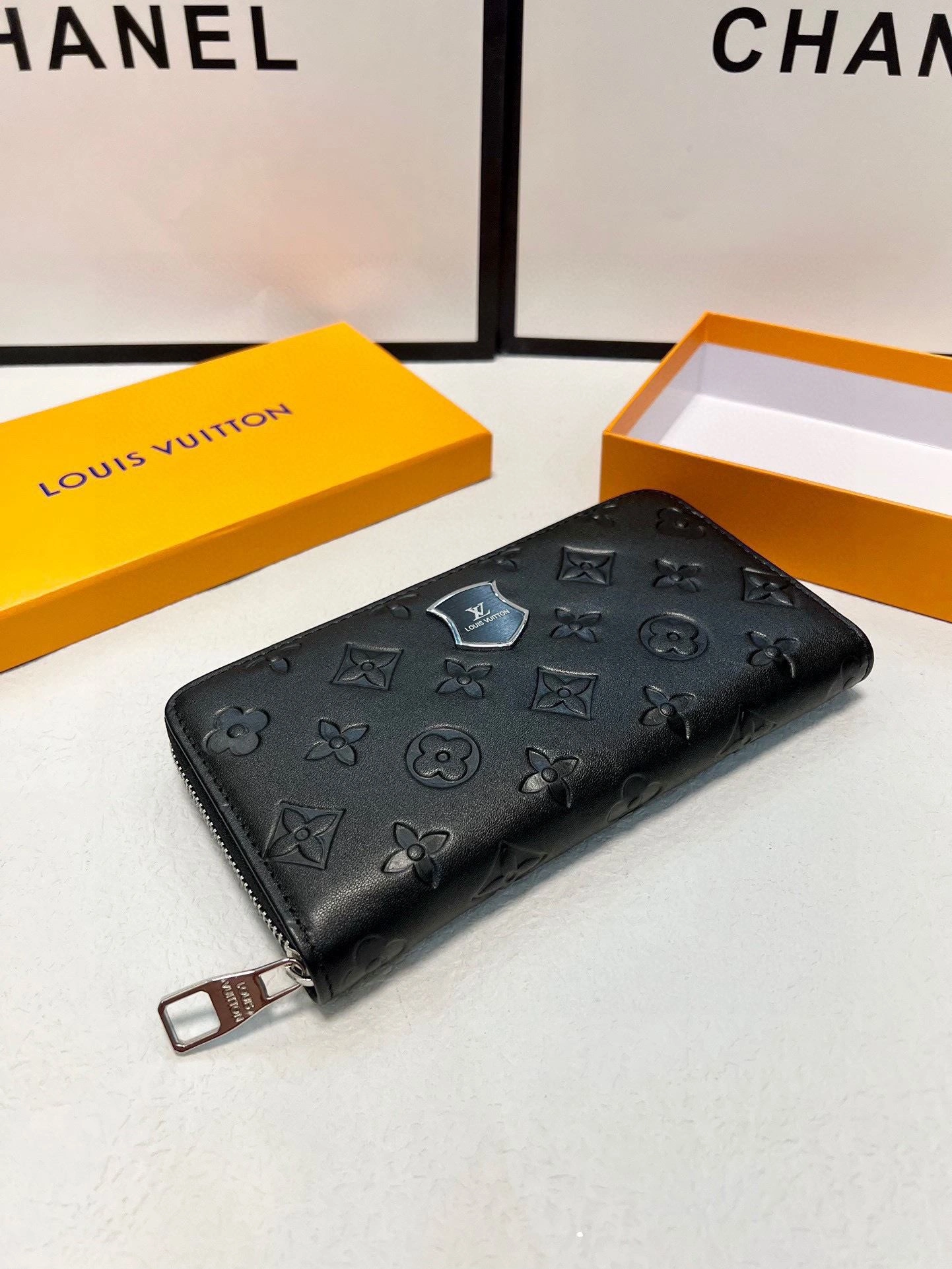 Mens Louis Vuitton Clutch Bags Elegant 92716
