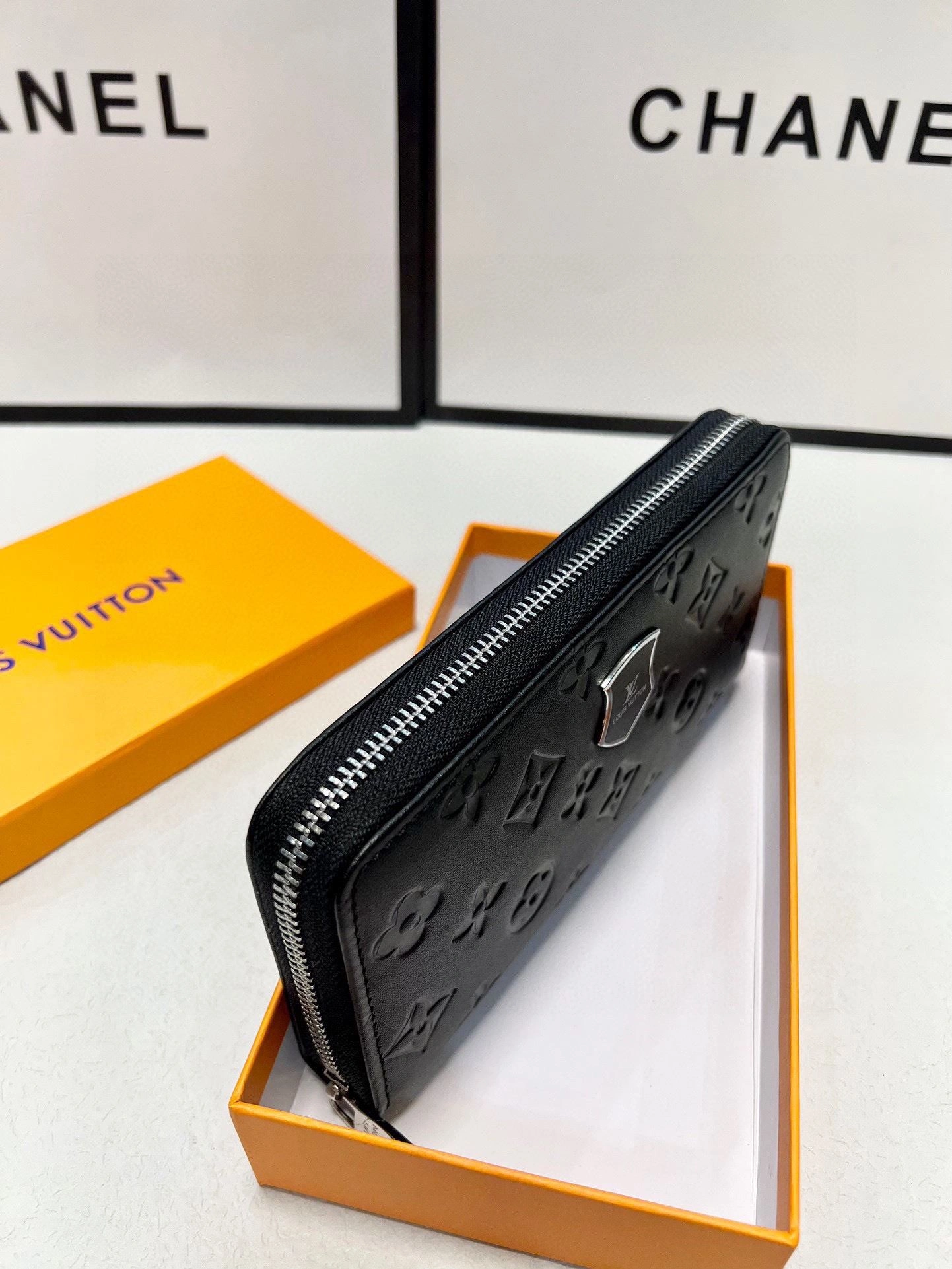 Mens Louis Vuitton Clutch Bags Elegant 92716