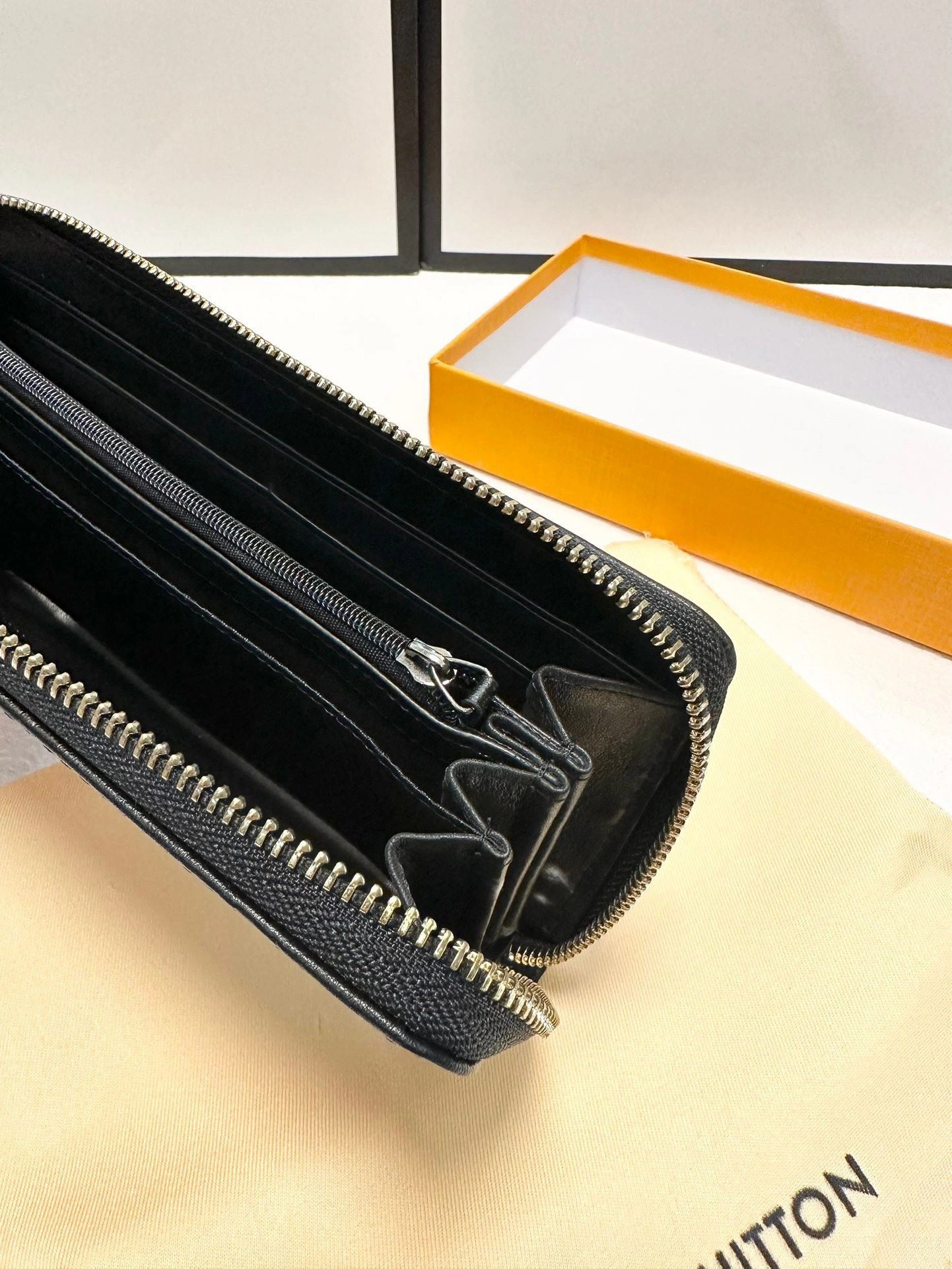Modern Mens Louis Vuitton Clutch Bags 92723