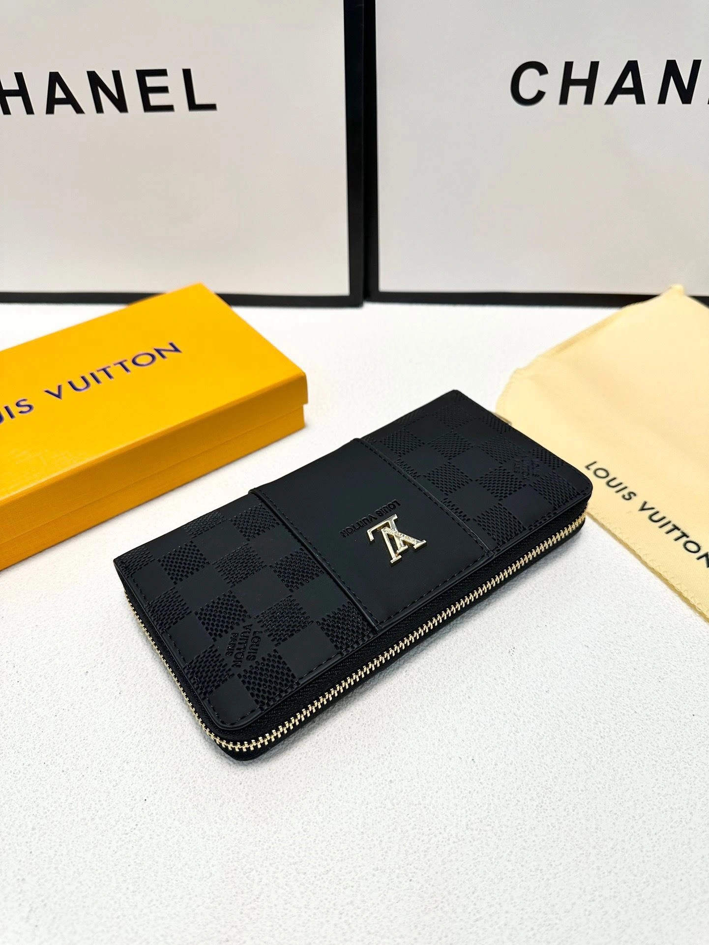 FreshLook Mens Louis Vuitton Clutch Bags 92724