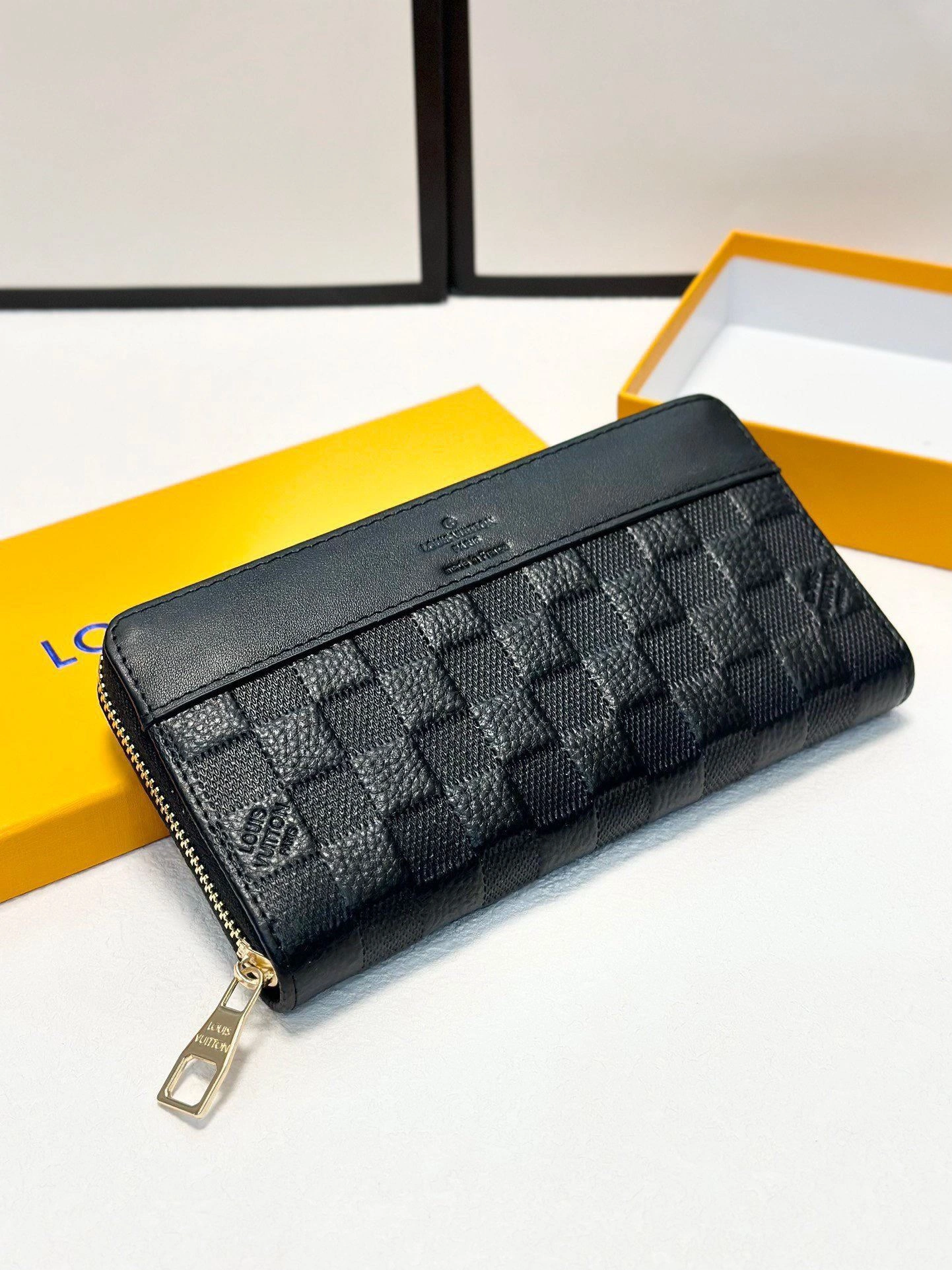 StreetReady Mens Louis Vuitton Clutch Bags 92722