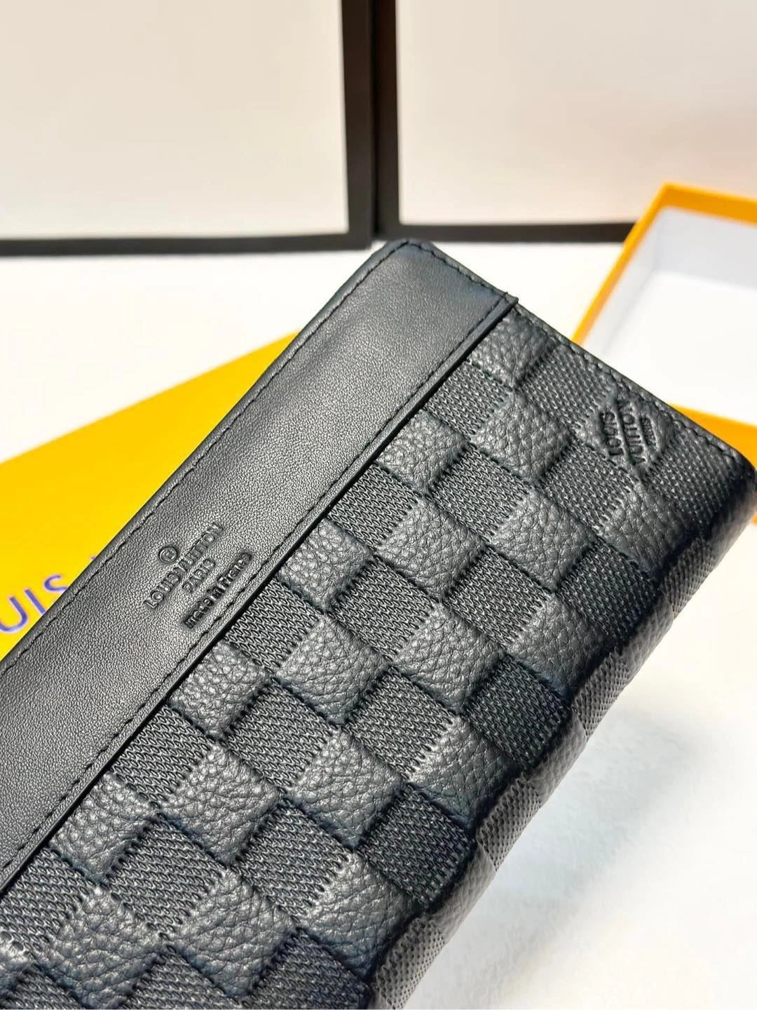 StreetReady Mens Louis Vuitton Clutch Bags 92722