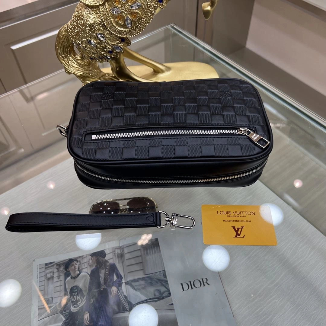 Mens Louis Vuitton Clutch Bags HighQuality 91734