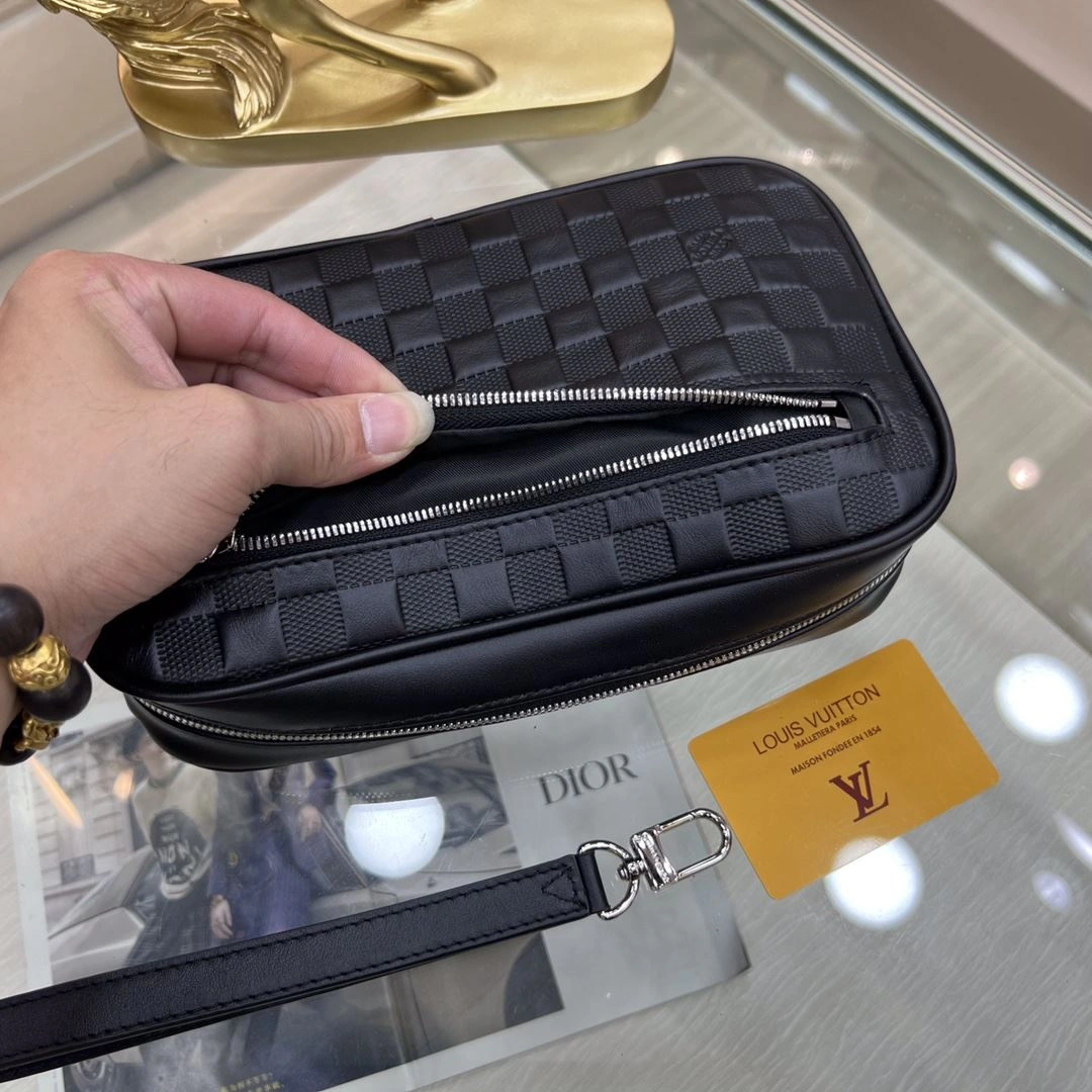 Mens Louis Vuitton Clutch Bags HighQuality 91734