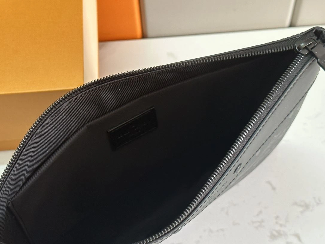 Mens Louis Vuitton Clutch Bags Packable 91740