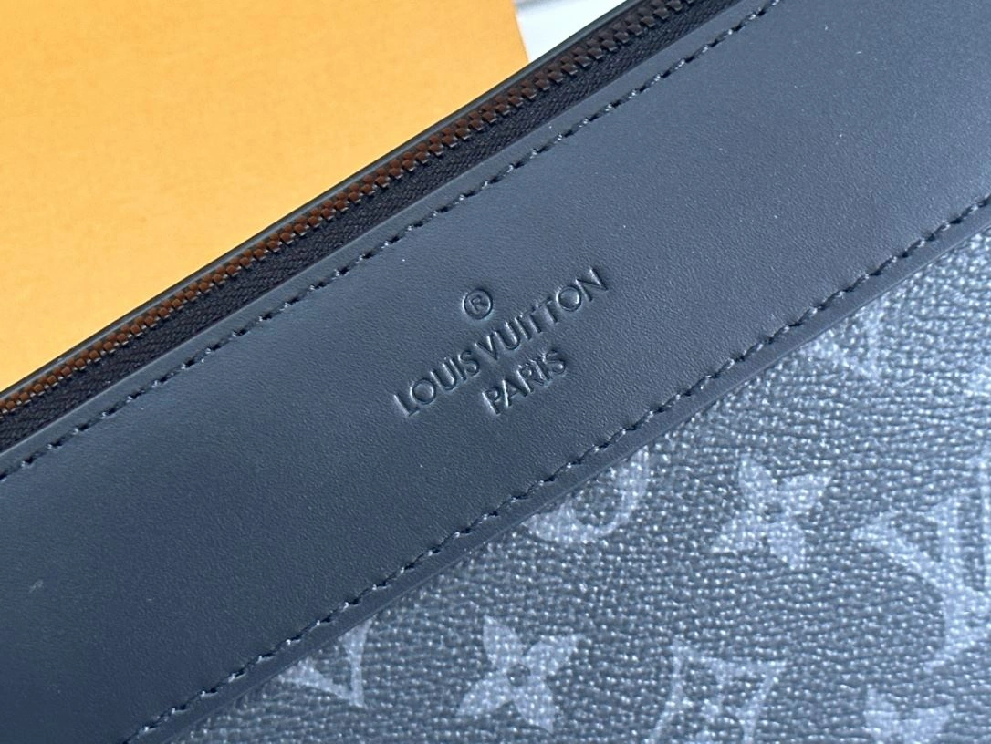 Mens Louis Vuitton Clutch Bags Breathable 91738