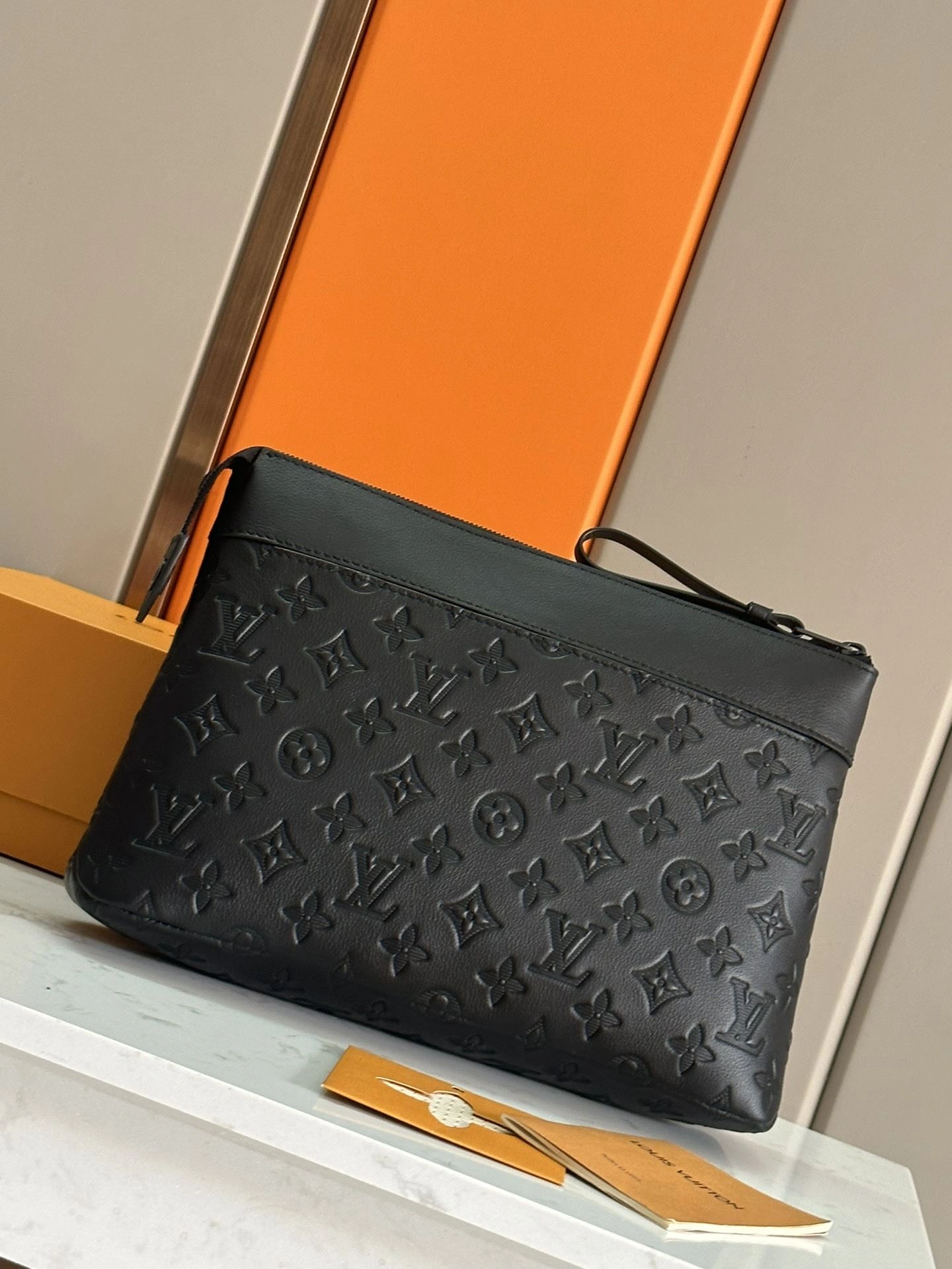 Mens Louis Vuitton Clutch Bags Effortless 91724