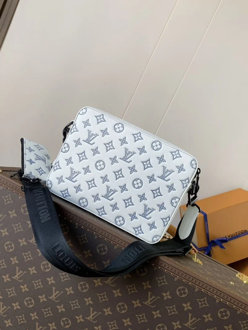 Mens Louis Vuitton Satchel Bags FreshLook 43197
