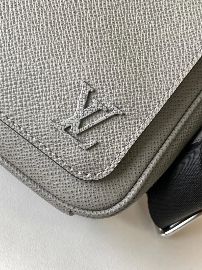 Mens Louis Vuitton Satchel Bags Casual 42033