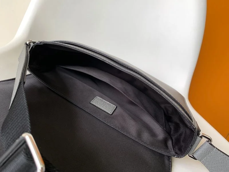 Mens Louis Vuitton Satchel Bags Casual 42033