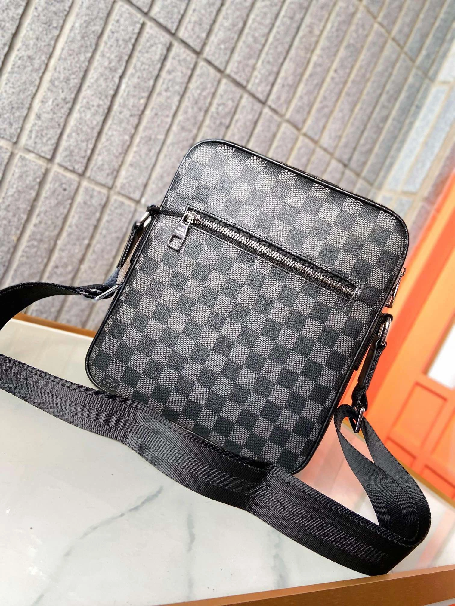 Reliable Mens Louis Vuitton Satchel Bags 92696