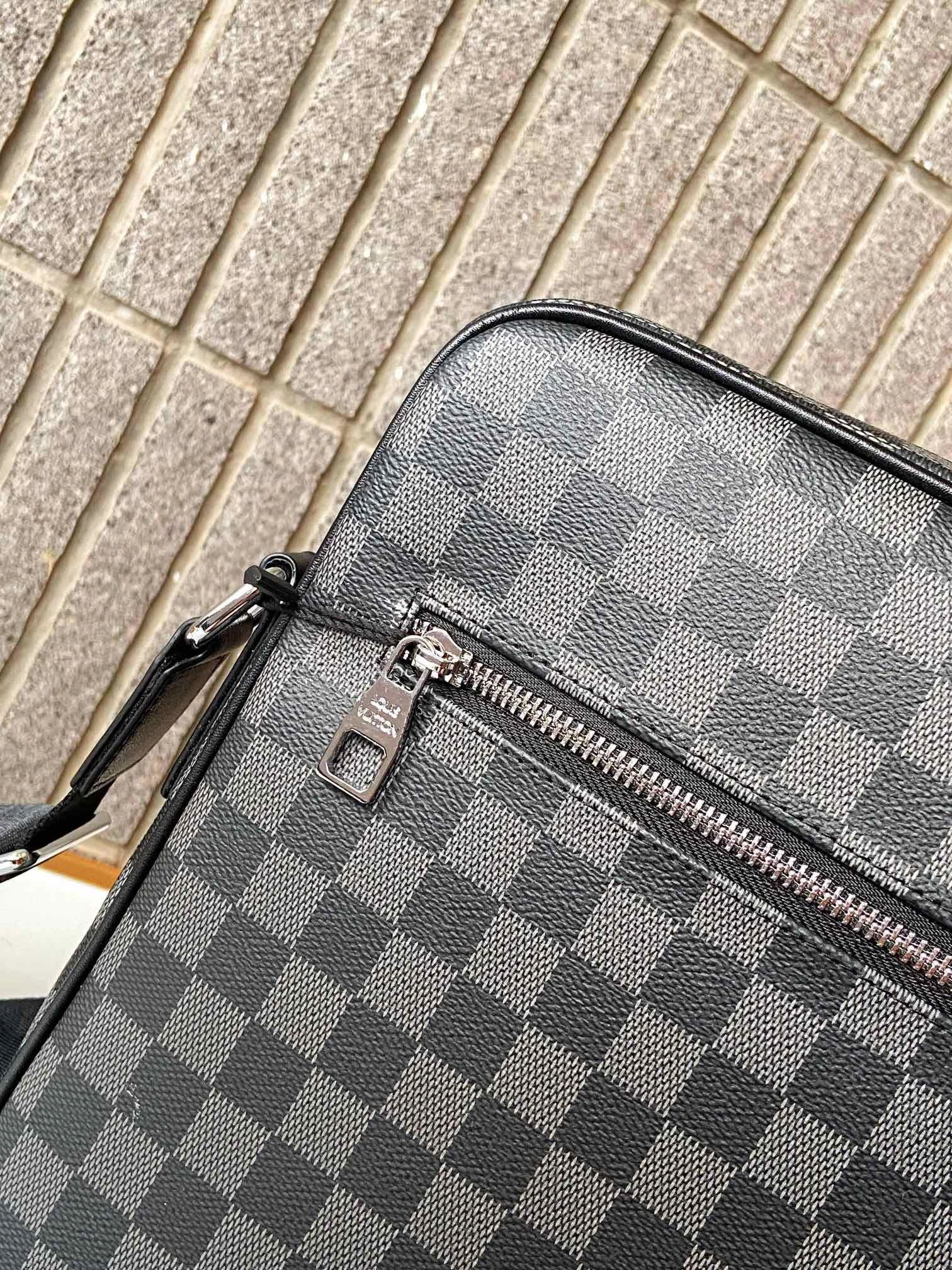 Reliable Mens Louis Vuitton Satchel Bags 92696