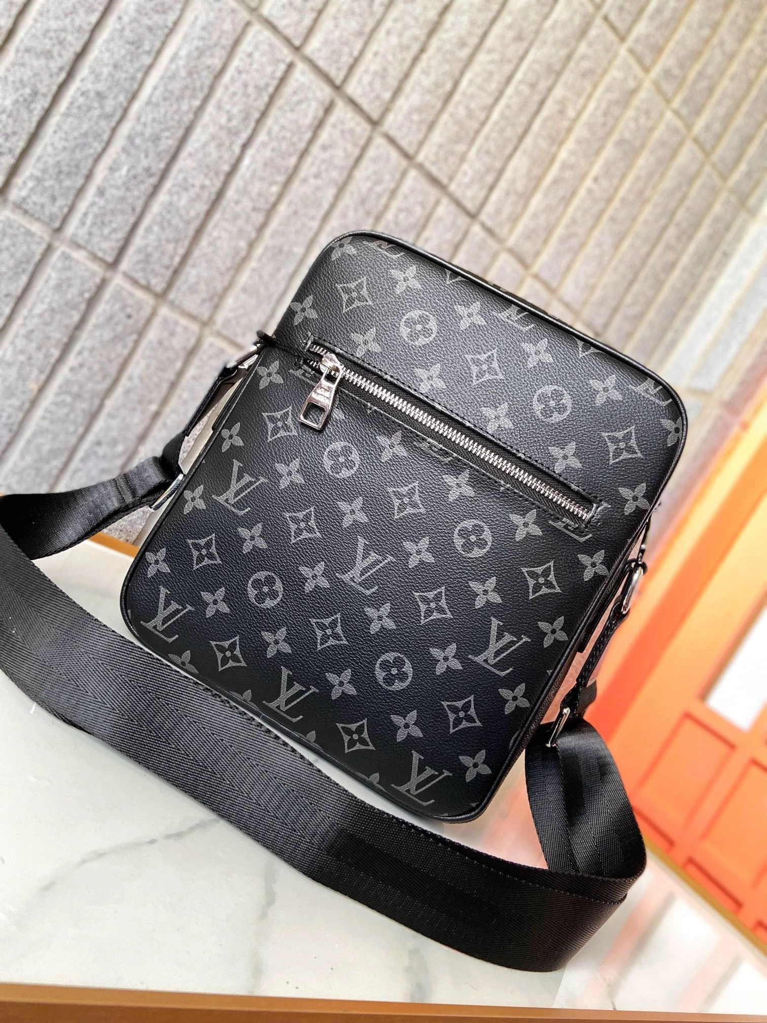 Mens Louis Vuitton Satchel Bags Sleek 92694