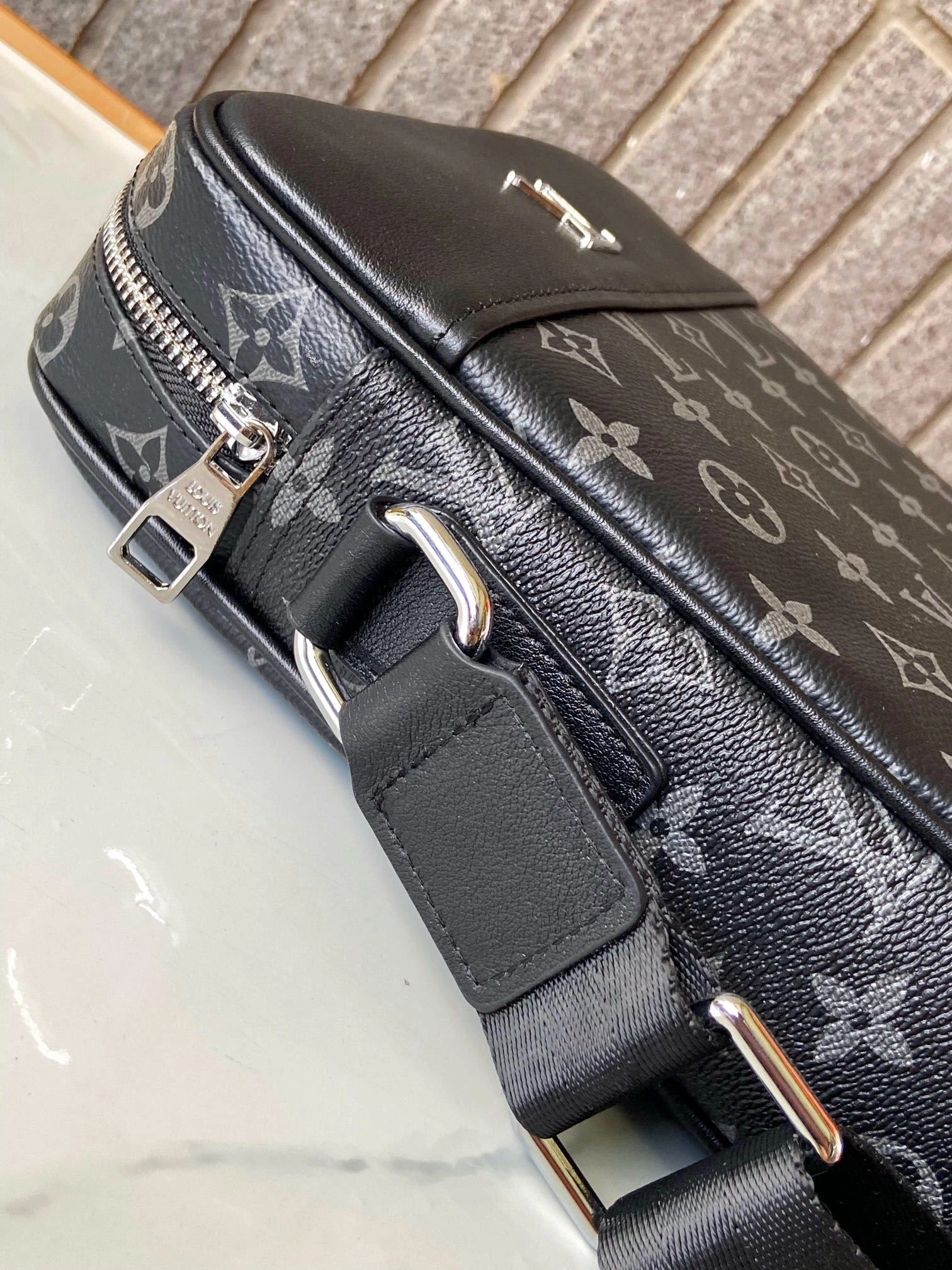 Mens Louis Vuitton Satchel Bags Sleek 92694