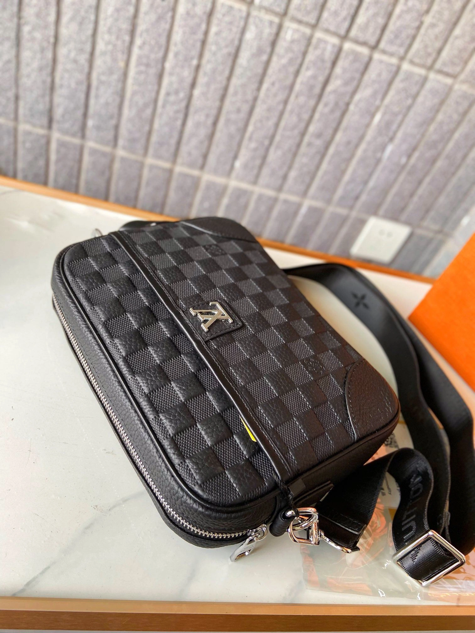 Comfortable Mens Louis Vuitton Satchel Bags 92712