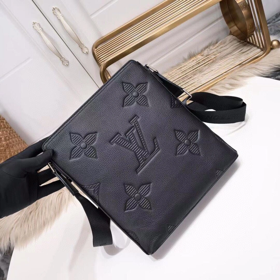 Sophisticated Mens Louis Vuitton Satchel Bags 92692