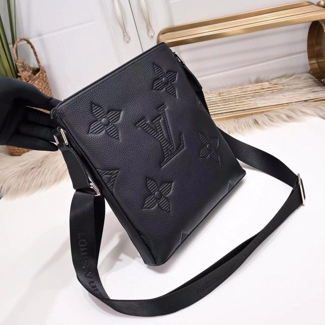 Sophisticated Mens Louis Vuitton Satchel Bags 92692