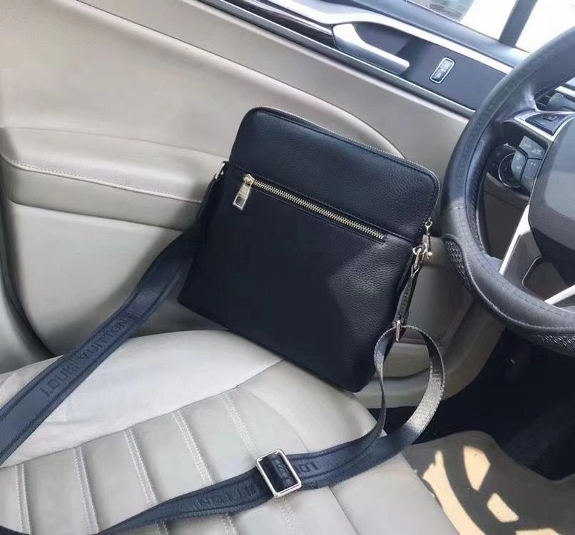 Mens Louis Vuitton Satchel Bags Minimalist 92706