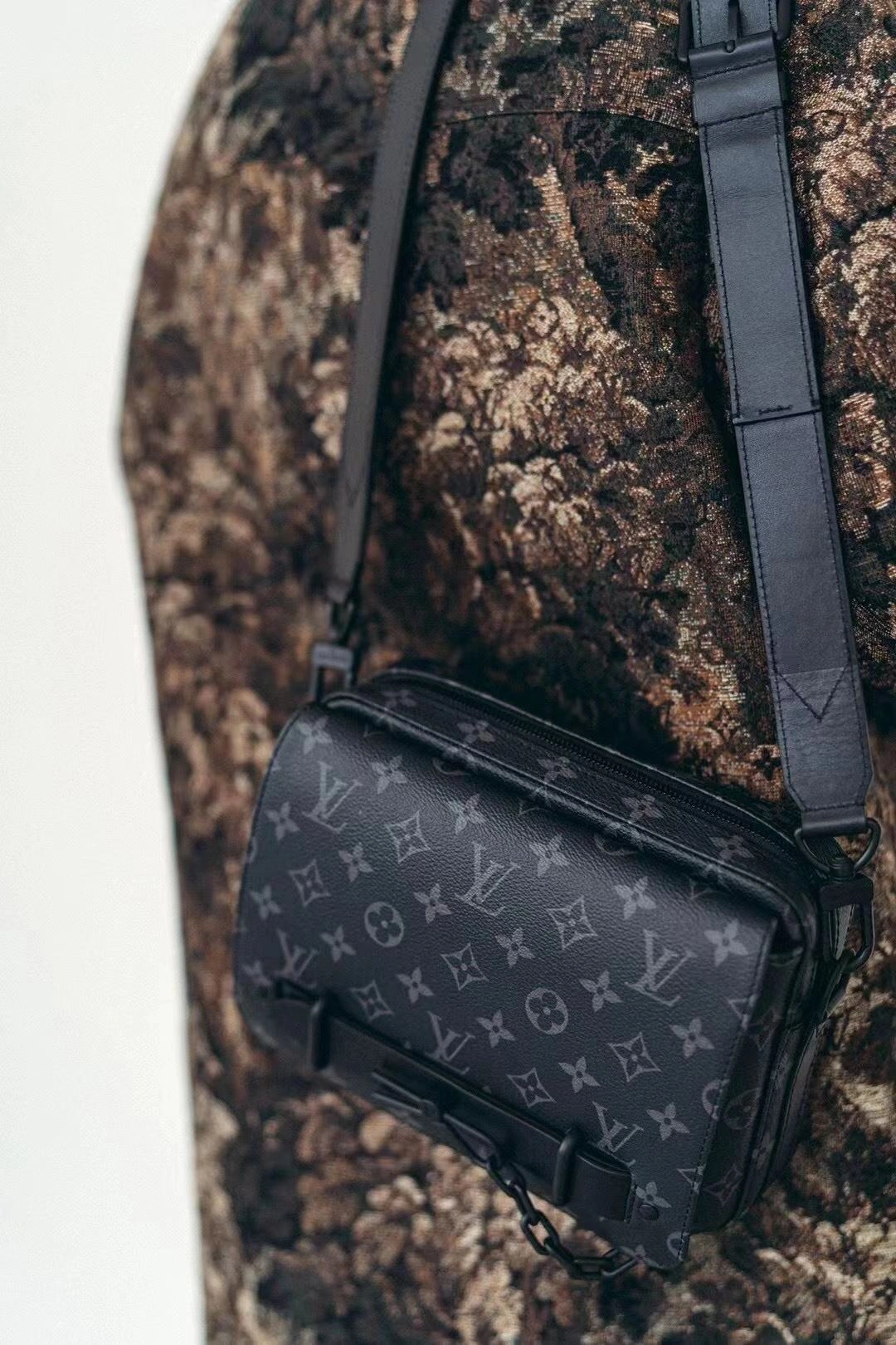 Attractive Mens Louis Vuitton Satchel Bags 92703