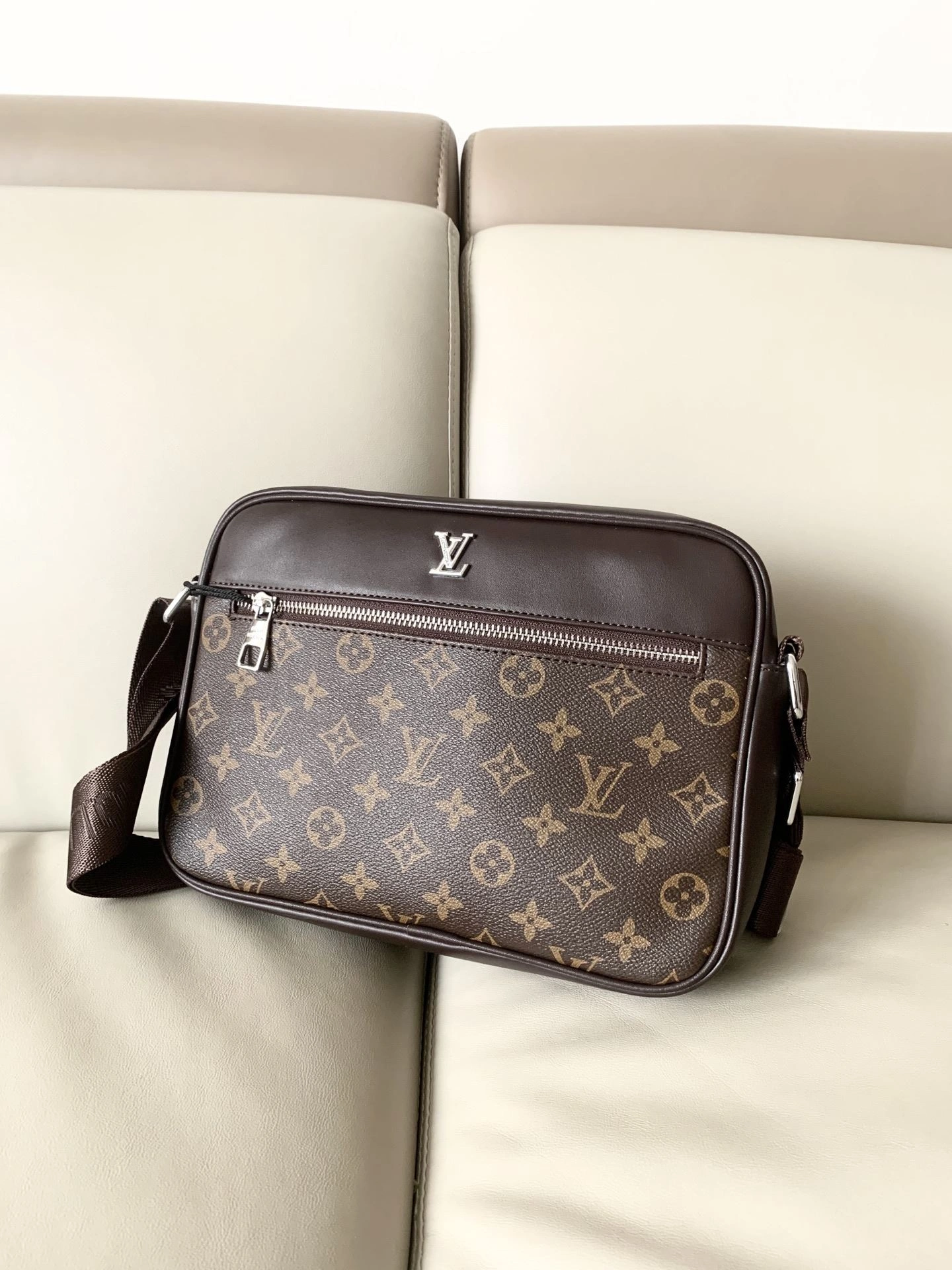 Mens Louis Vuitton Satchel Bags SmartChoice 92727