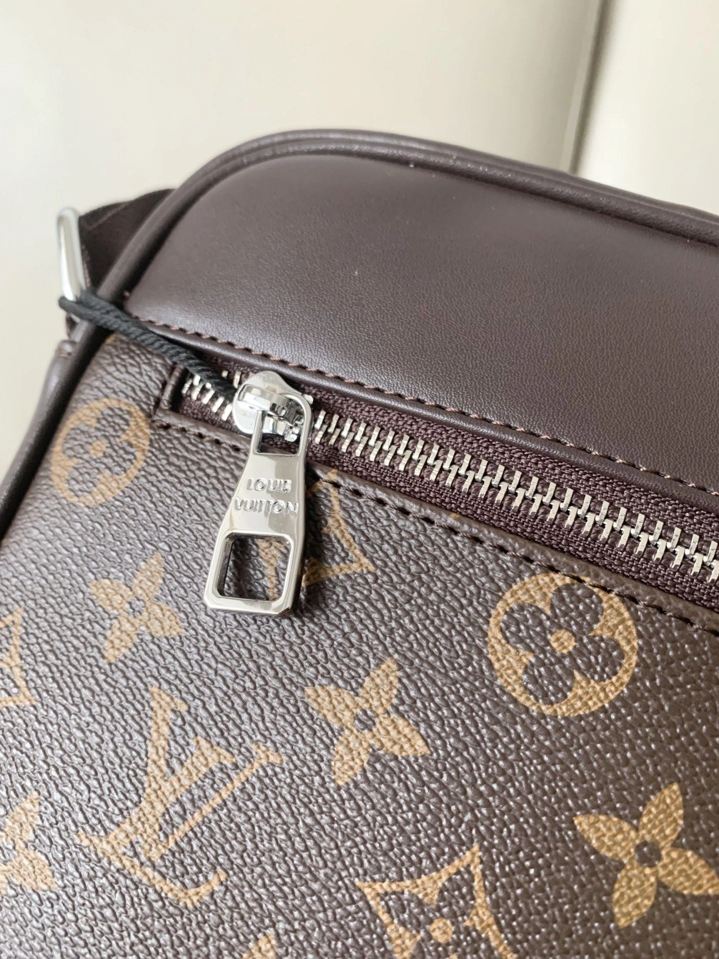 Mens Louis Vuitton Satchel Bags SmartChoice 92727