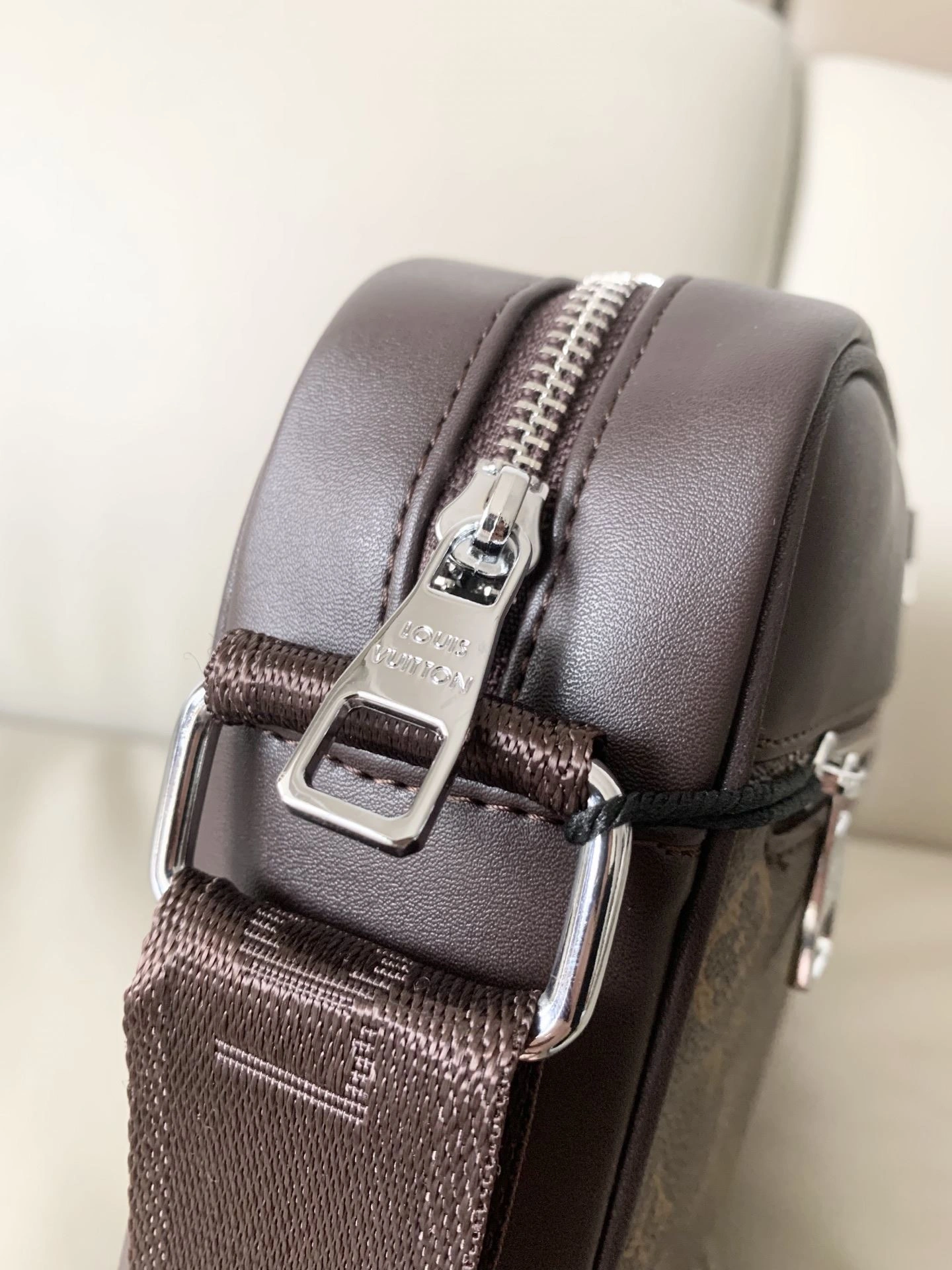 Mens Louis Vuitton Satchel Bags SmartChoice 92727
