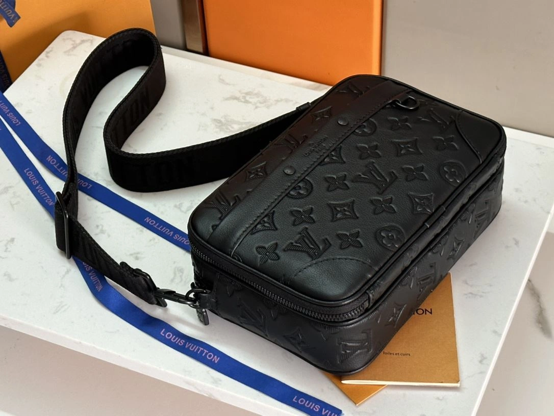 Mens Louis Vuitton Satchel Bags Lightweight 91729