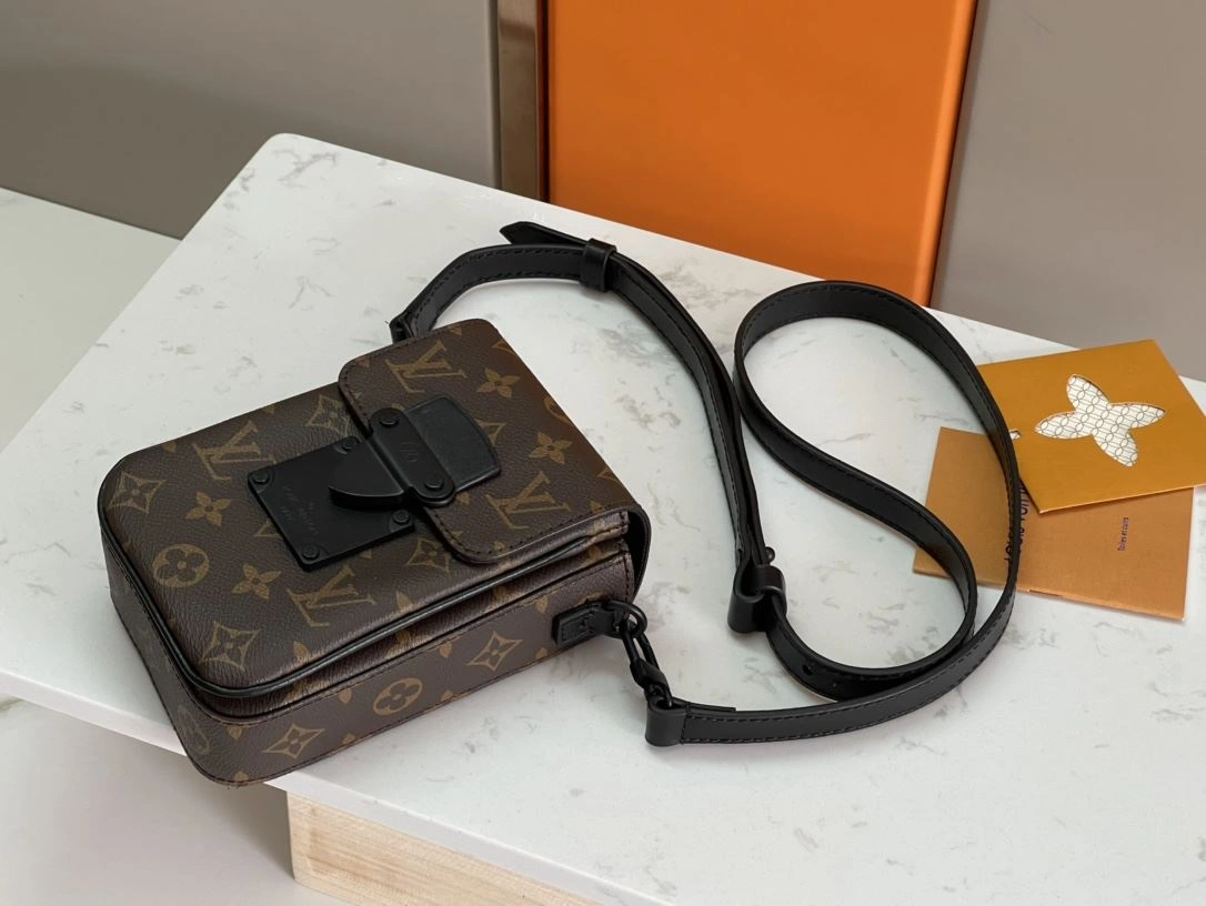Mens Louis Vuitton Satchel Bags Sustainable 91722