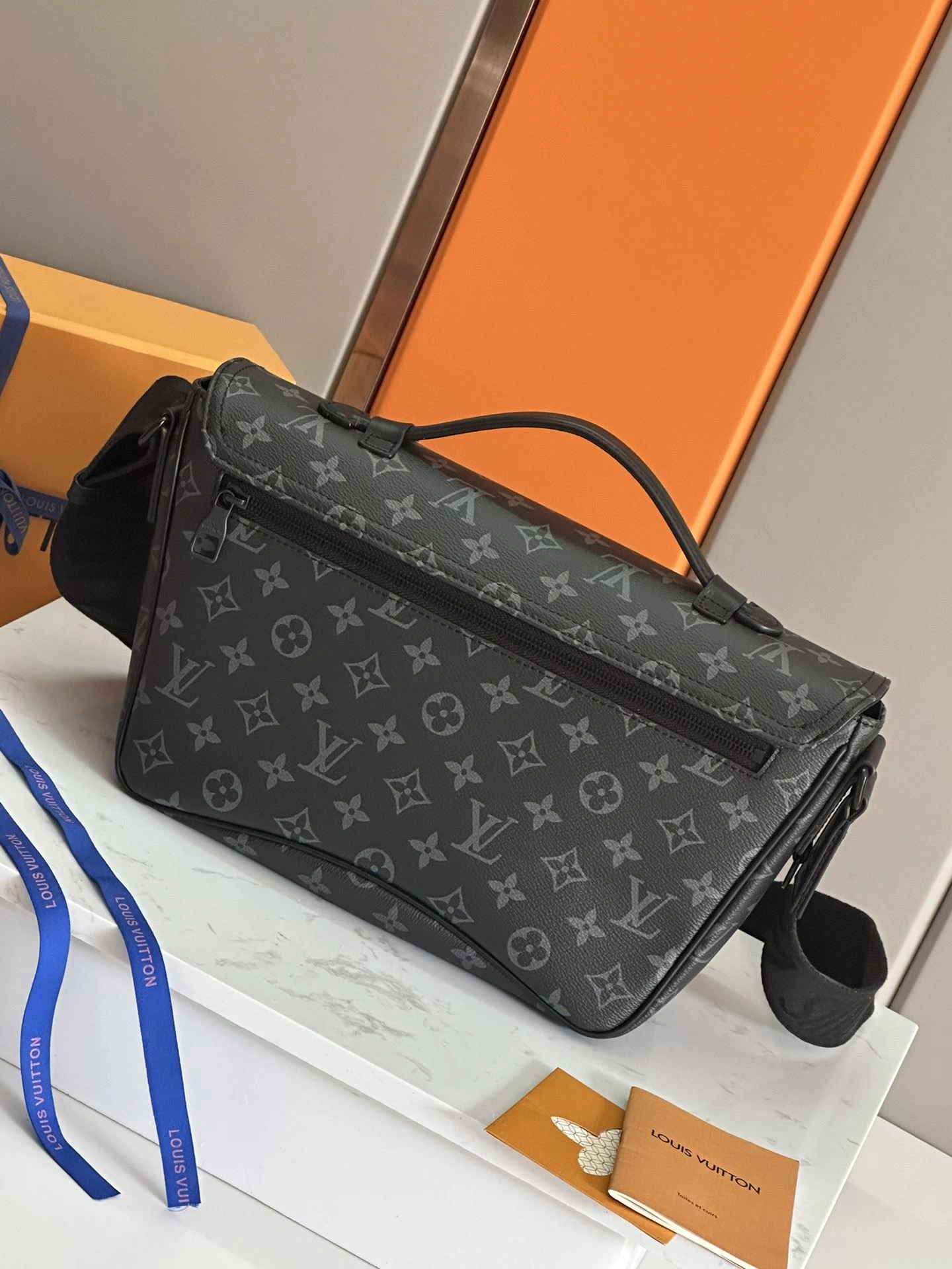 SmoothTexture Mens Louis Vuitton Satchel Bags 91721