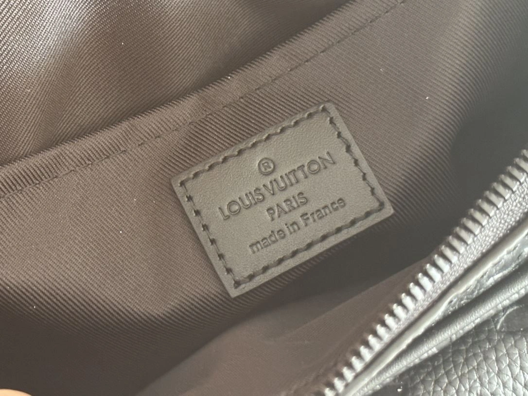 Mens Louis Vuitton Satchel Bags QuickDry 91713