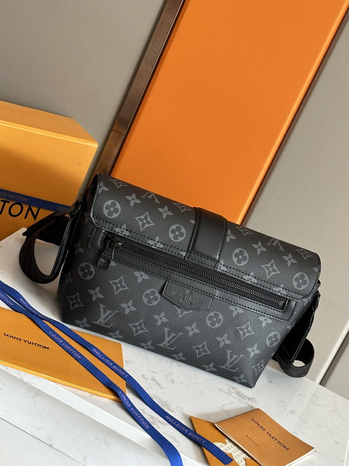 Lightweight Mens Louis Vuitton Satchel Bags 91711