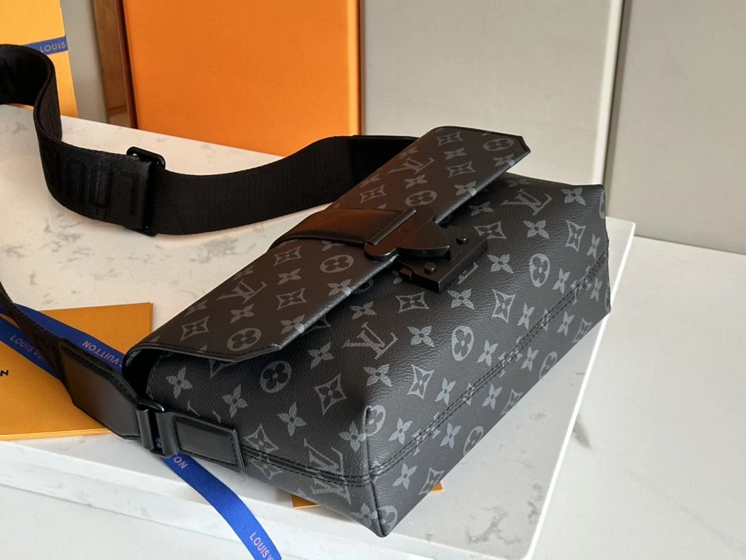 Lightweight Mens Louis Vuitton Satchel Bags 91711