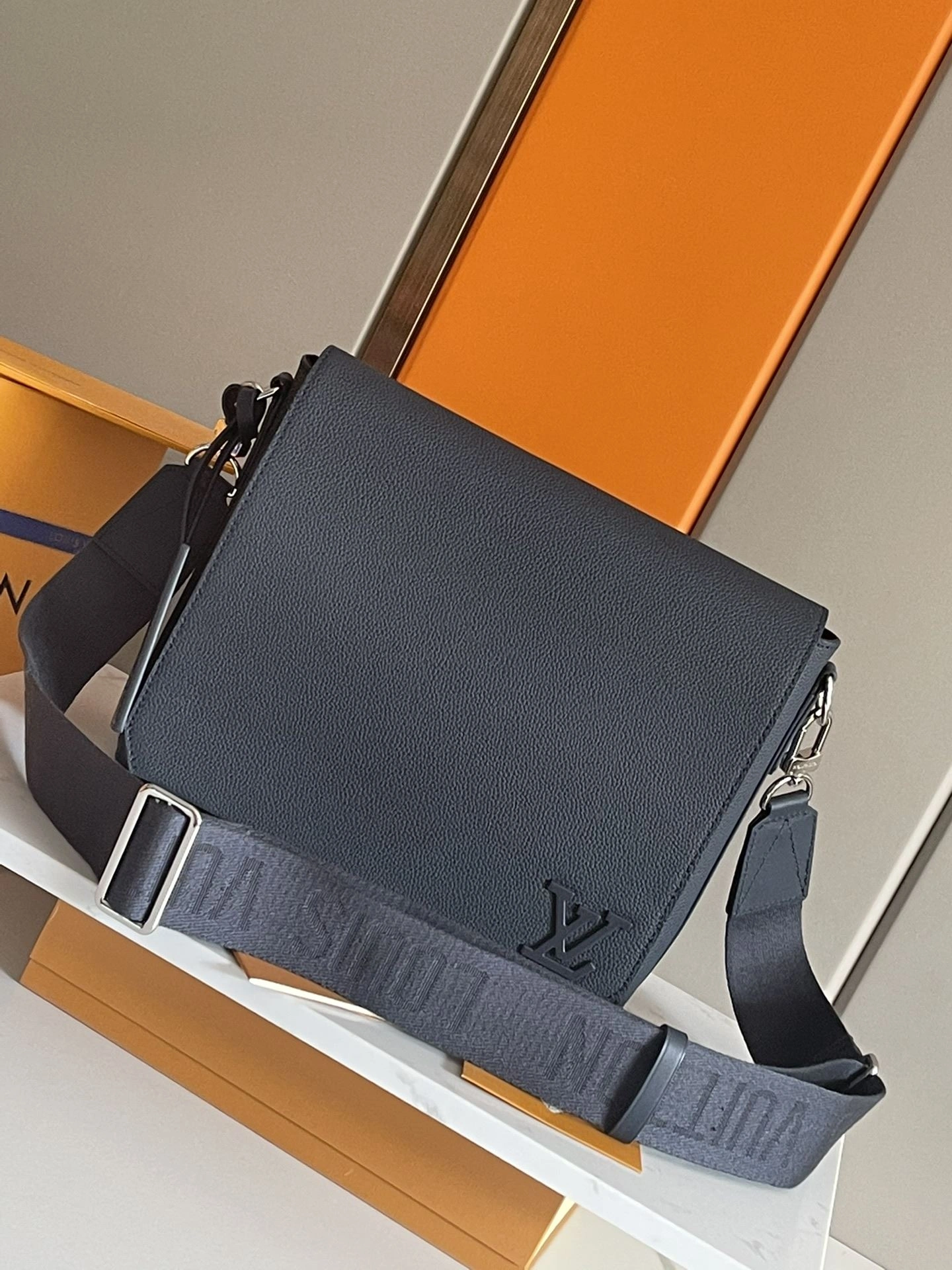 Reliable Mens Louis Vuitton Satchel Bags 91709