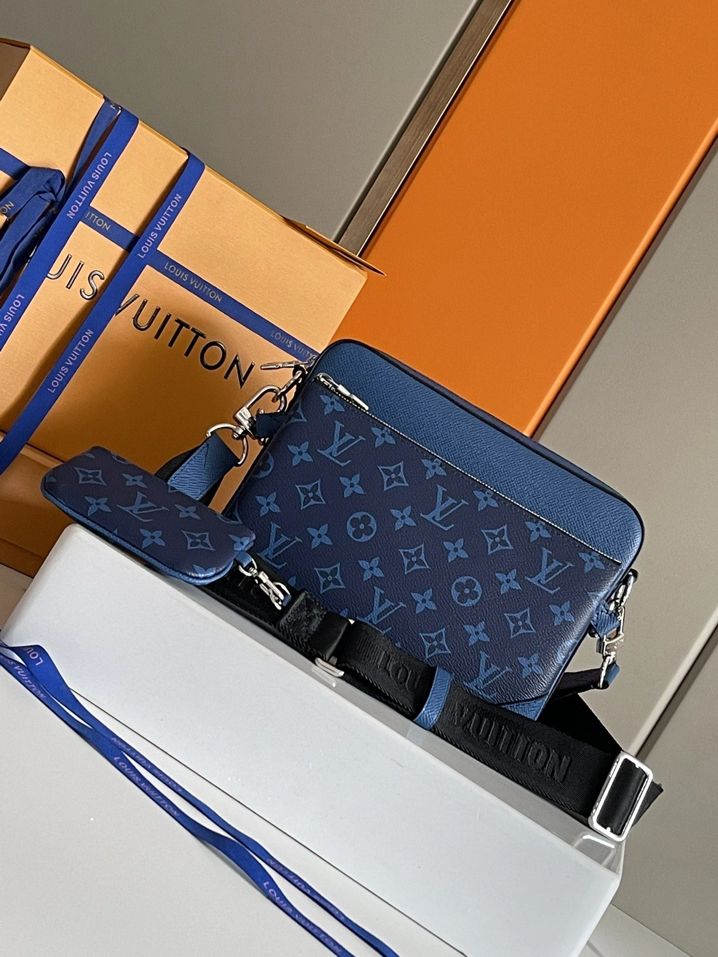 Mens Louis Vuitton Satchel Bags Cozy 91727