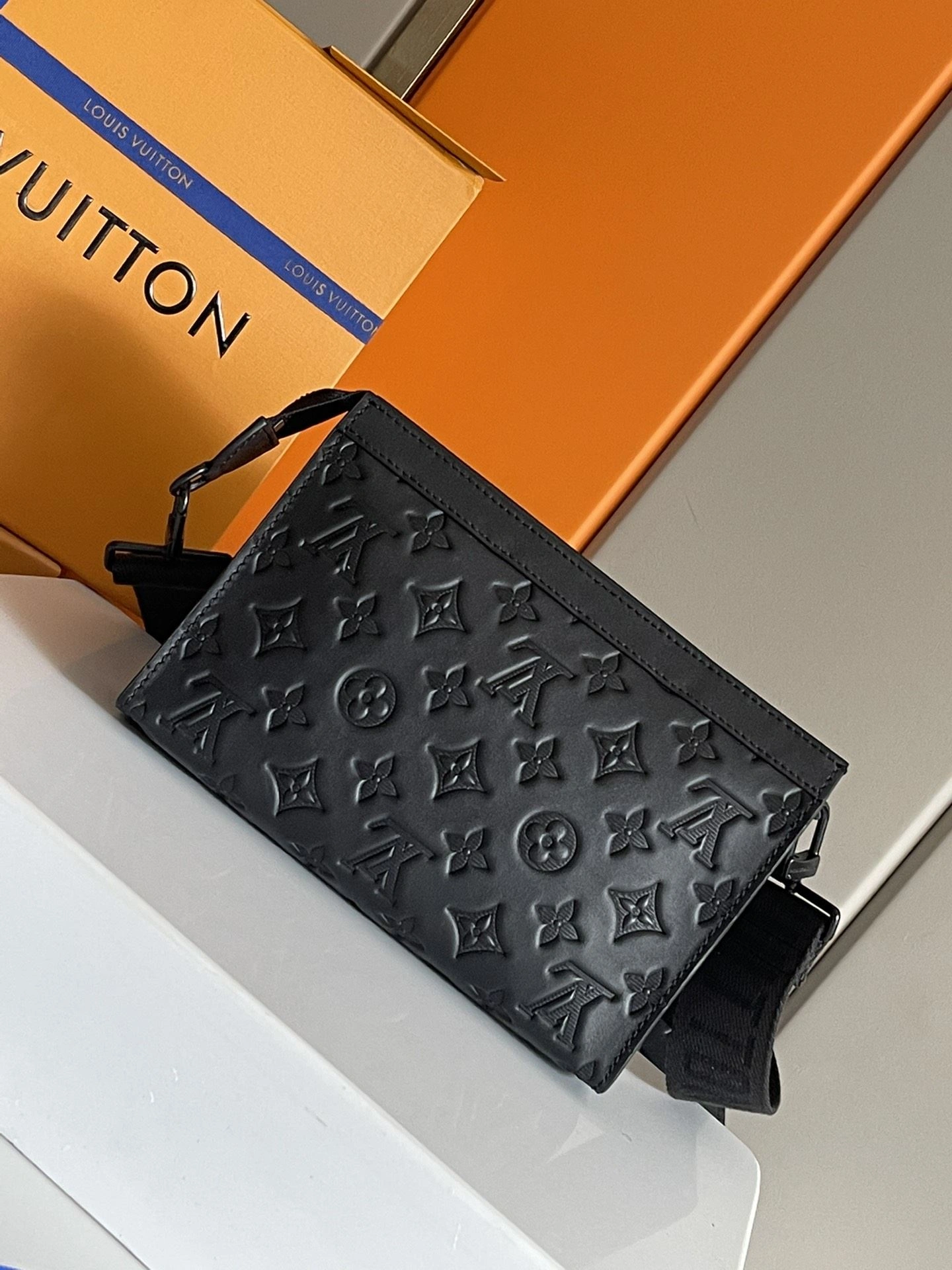 Mens Louis Vuitton Satchel Bags Breathable 91783